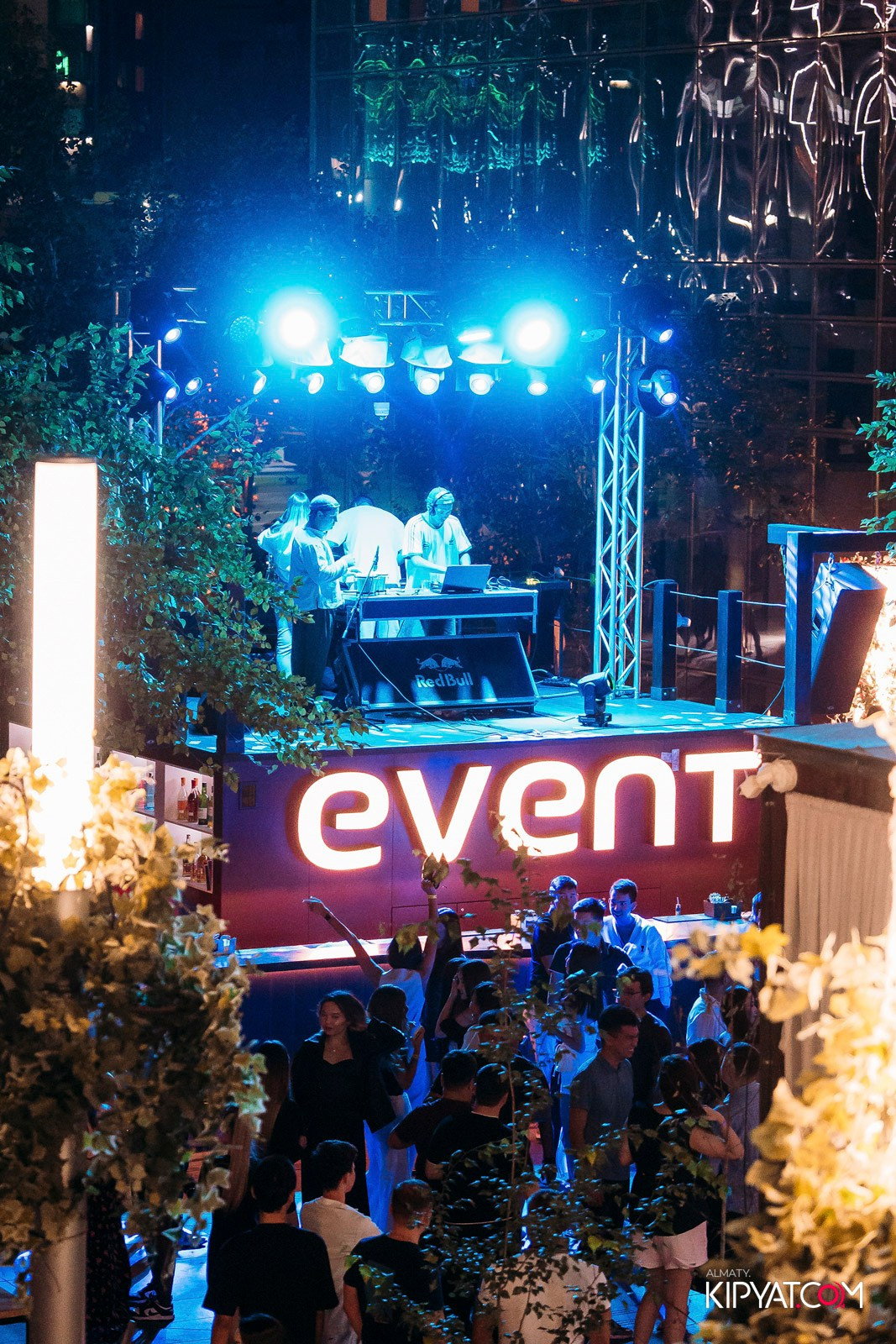 EVENT BAR. КИПЯТКОМ АЛМАТЫ!