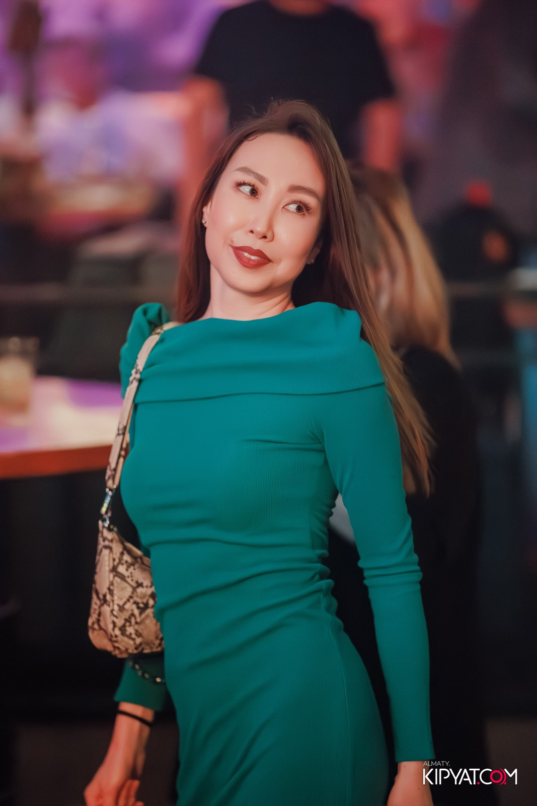 FITNESS ЁЛКА в ночном клубе SANTA BARBARA. КИПЯТКОМ АЛМАТЫ!