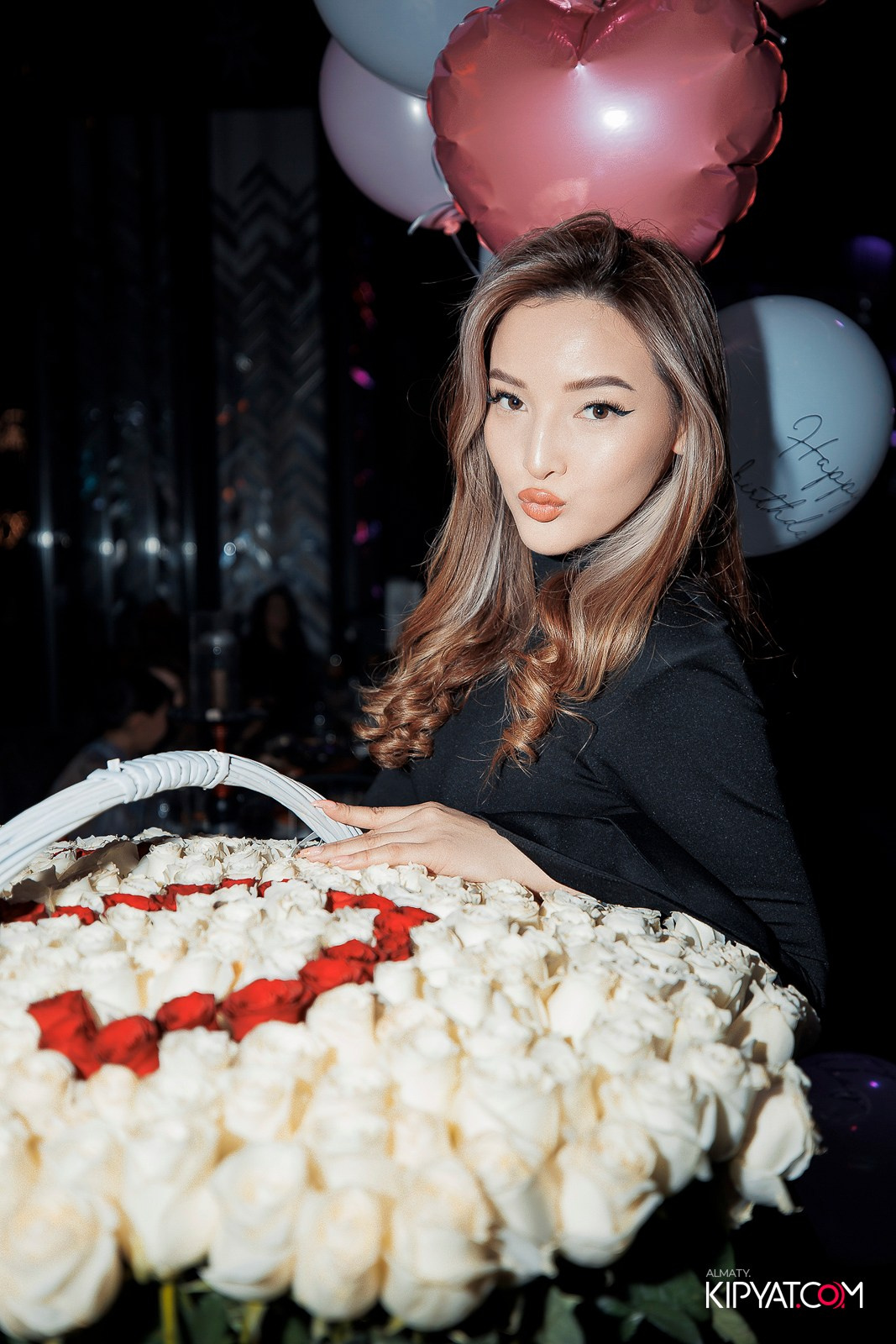 FRIENDS BAR & TERRACE. КИПЯТКОМ АЛМАТЫ! Фотосъемка мероприятий в Алматы