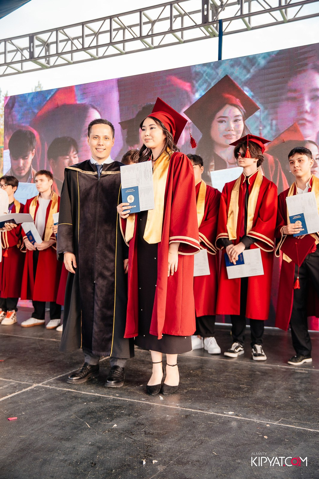 ВРУЧЕНИЕ ДИПЛОМОВ — НАРХОЗ КОЛЛЕДЖ. Part 4. КИПЯТКОМ АЛМАТЫ!