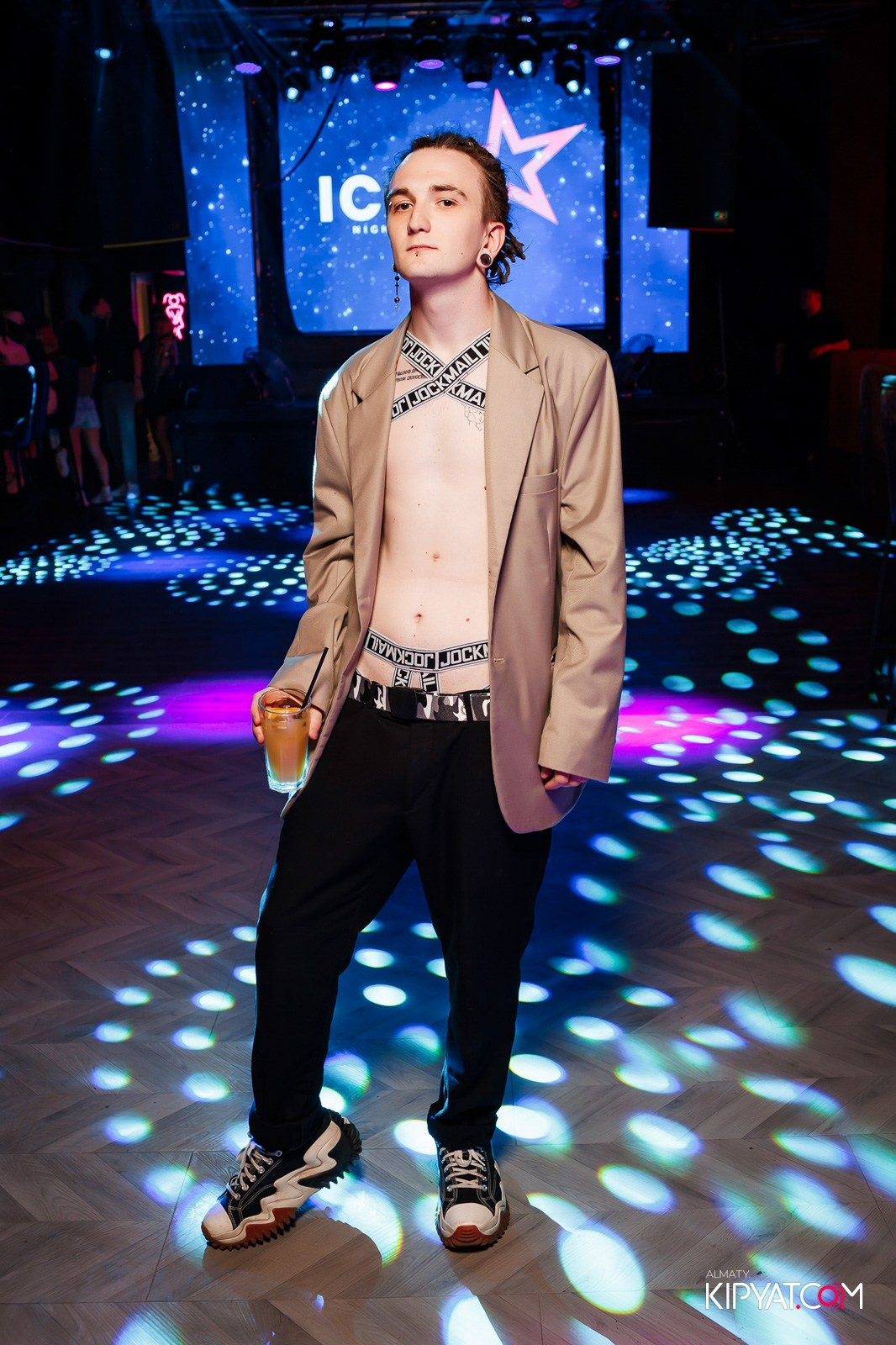 НОЧНОЙ КЛУБ ICON. КИПЯТКОМ АЛМАТЫ!