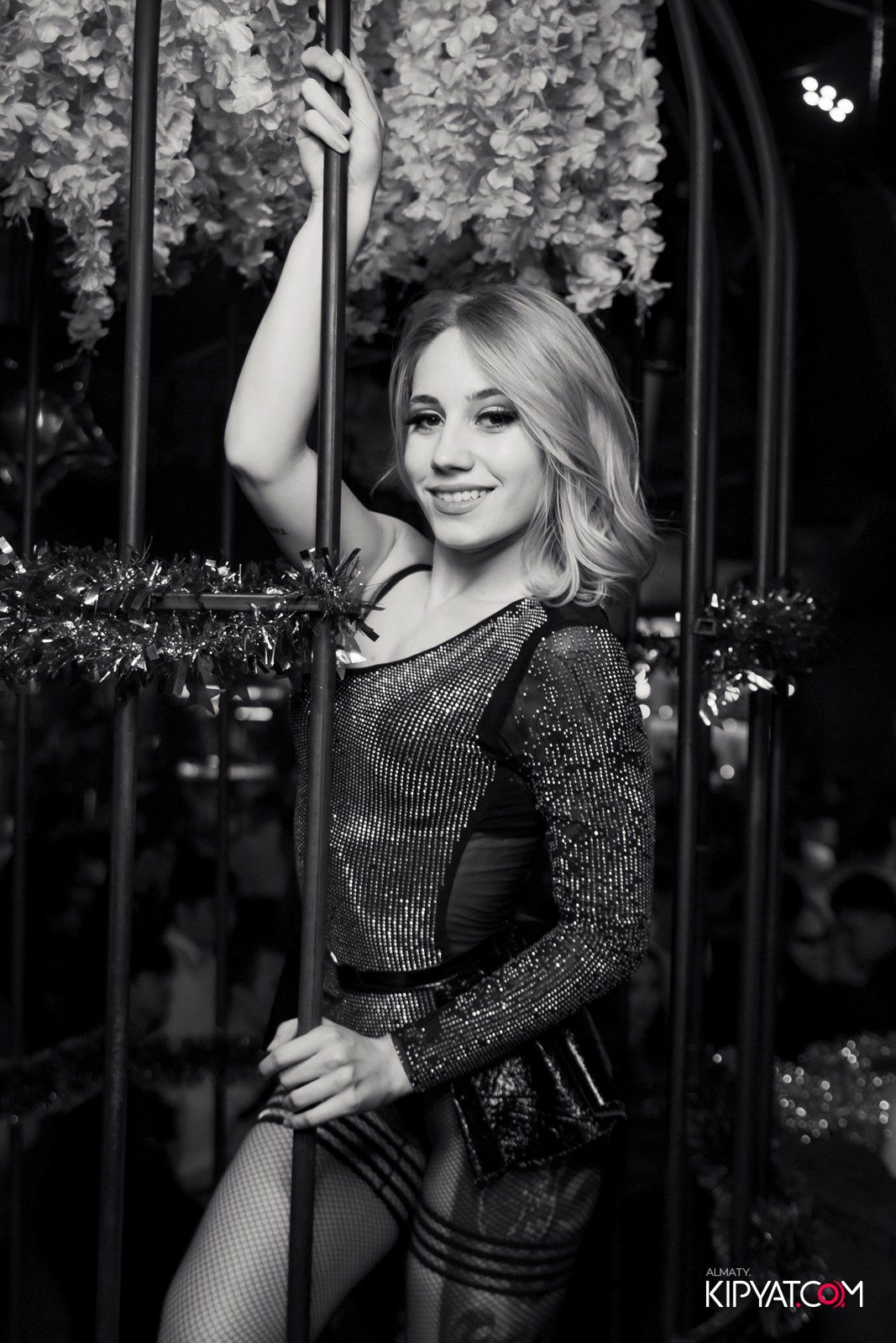 UYAT EMES BAR. КИПЯТКОМ АЛМАТЫ!