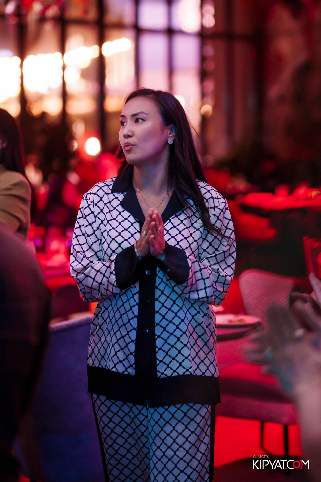 FRIENDS BAR & TERRACE. КИПЯТКОМ АЛМАТЫ!