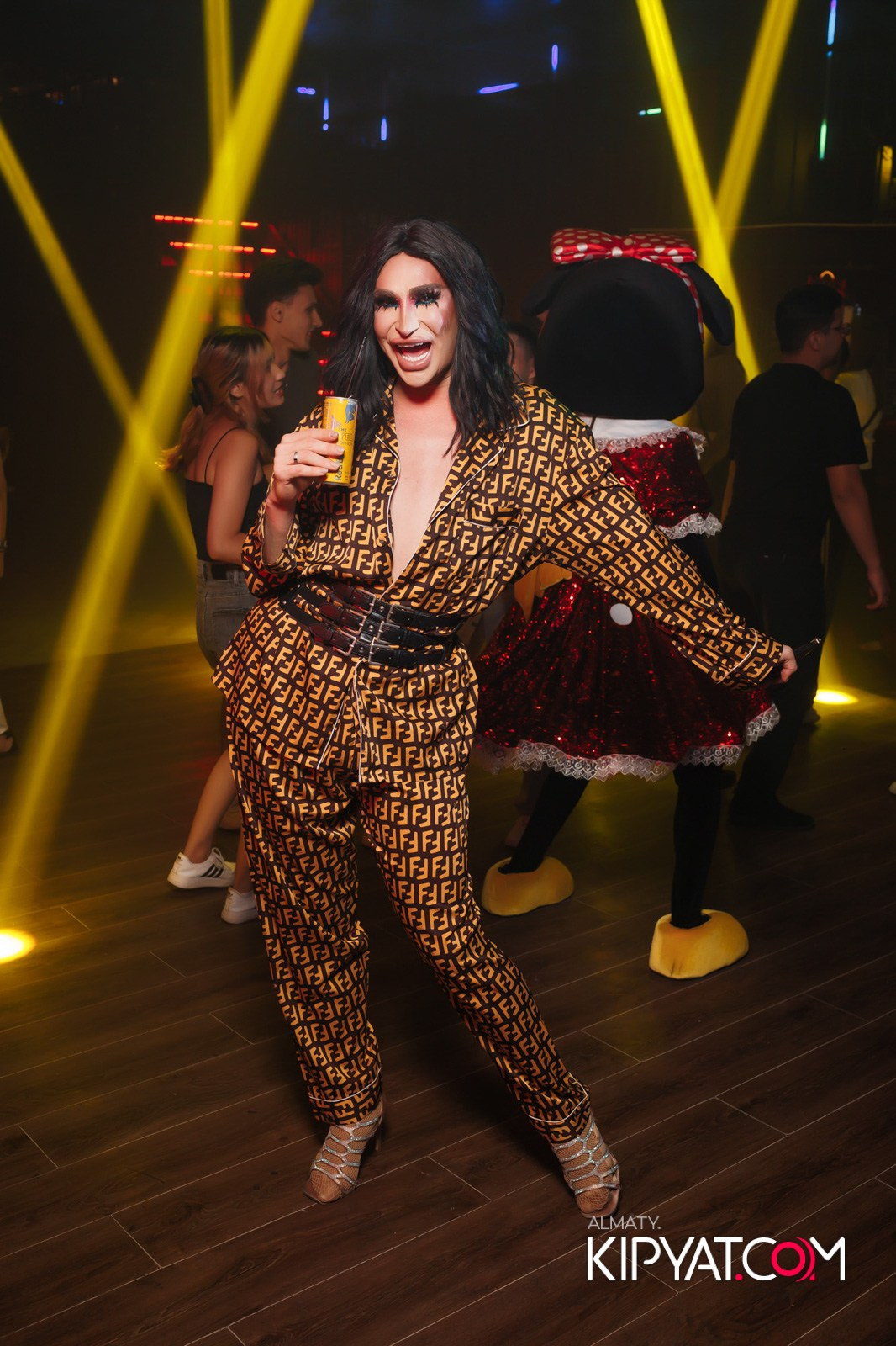 НОЧНОЙ КЛУБ ICON. КИПЯТКОМ АЛМАТЫ!