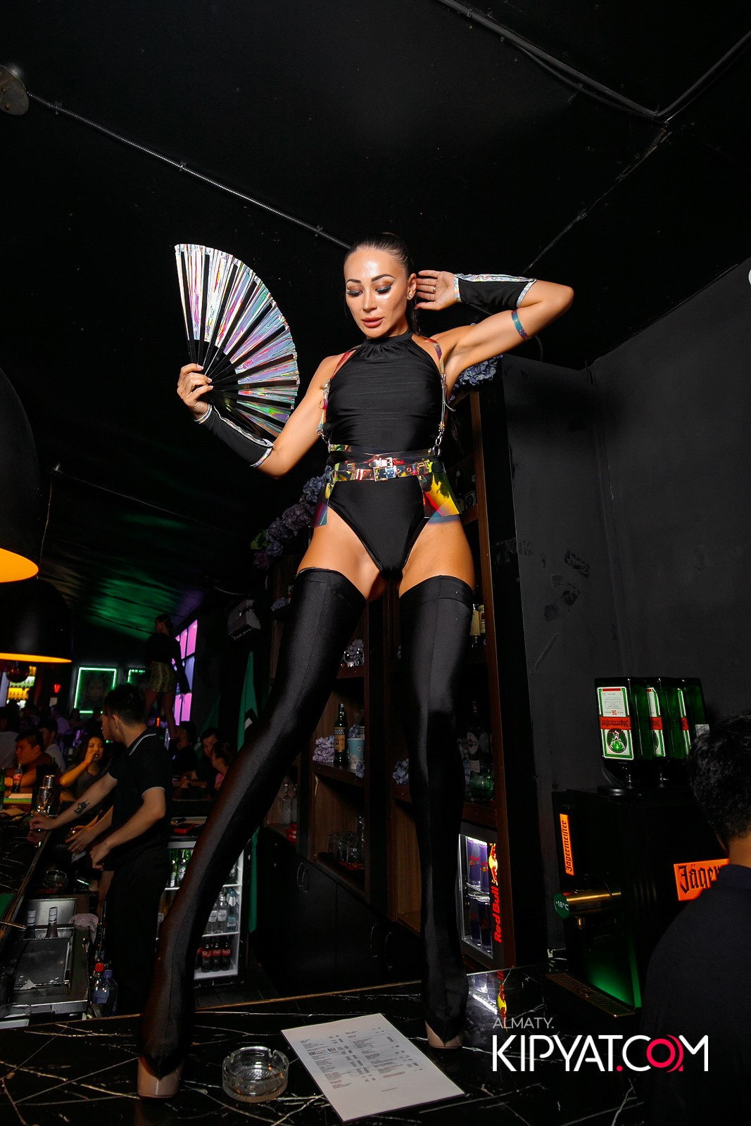 UYAT EMES BAR. КИПЯТКОМ АЛМАТЫ!