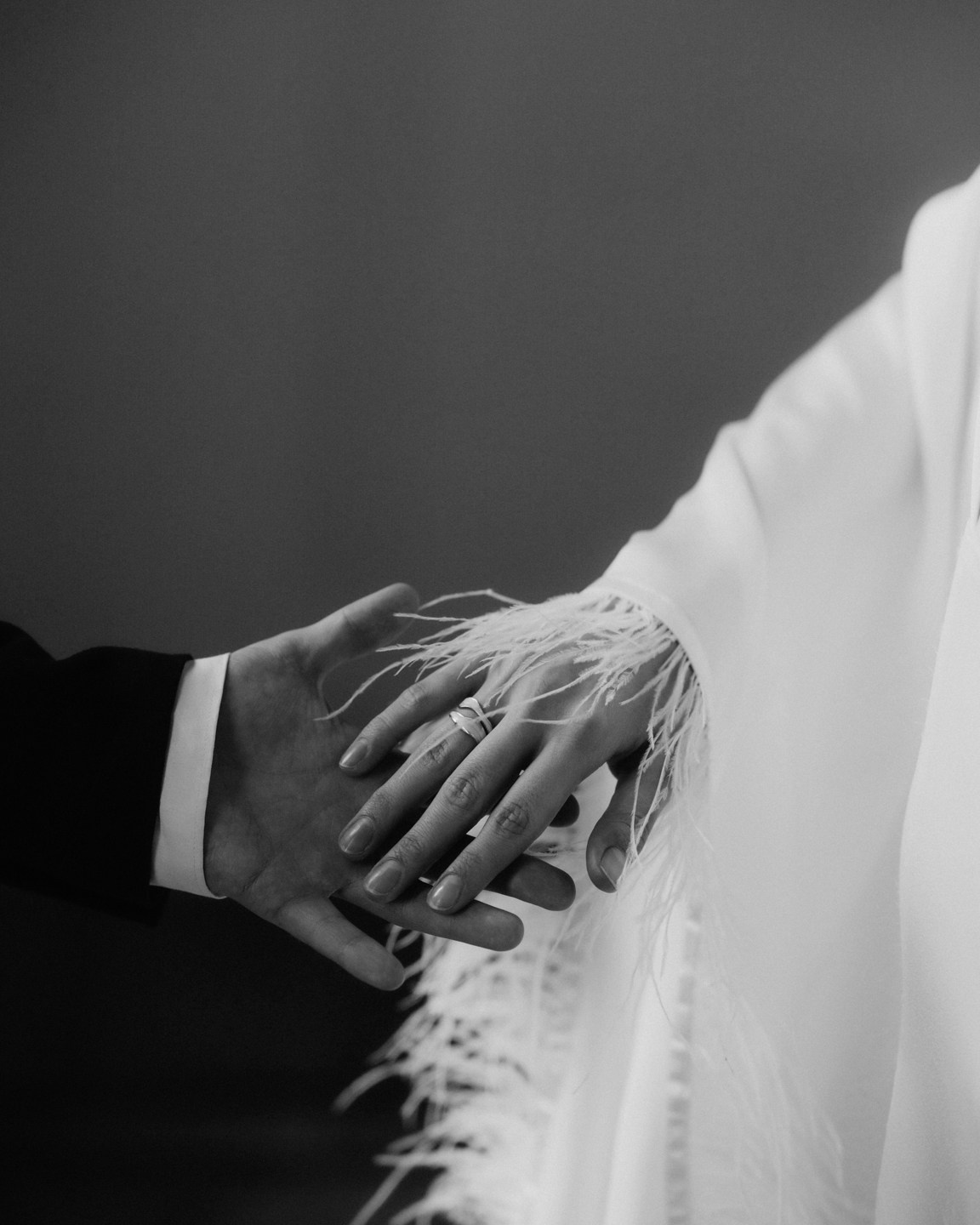 За окном питерские крыши. Свадебный фотограф в Белгороде Антон Каменев