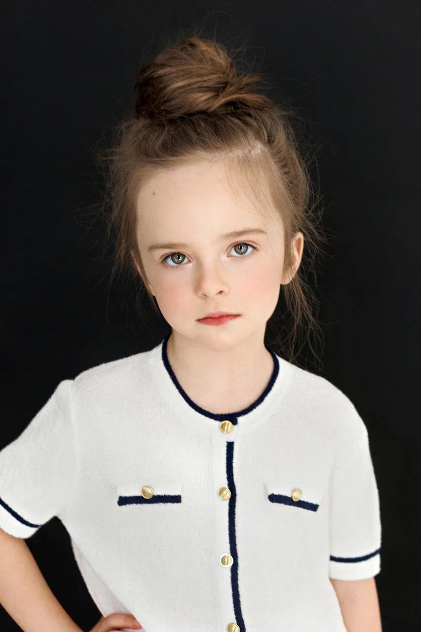 Злата Анисимова 6 ЛЕТ 122 СМ. Детское модельное агентство Musthave agency. База профессиональных моделей