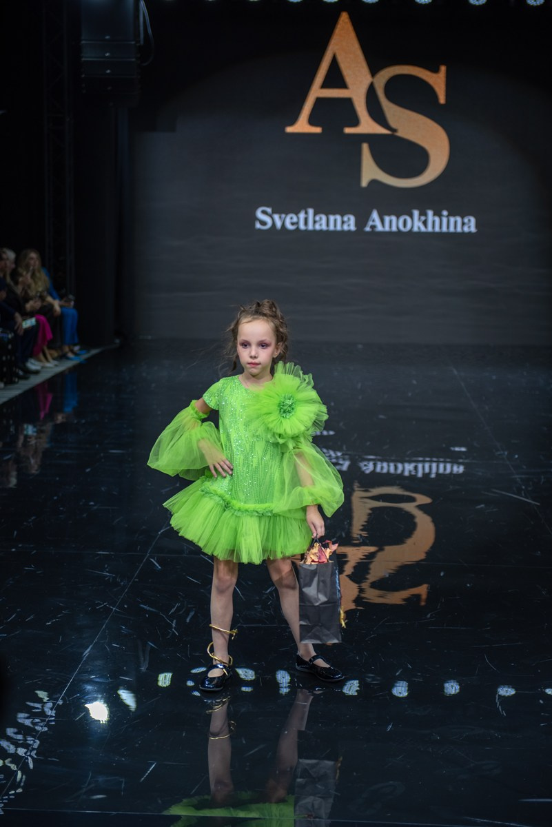 SochiFashionWeek2024 дизайнер Анохина Светлана. Семейный и коммерческий фотограф в Сочи Александр Бодунов