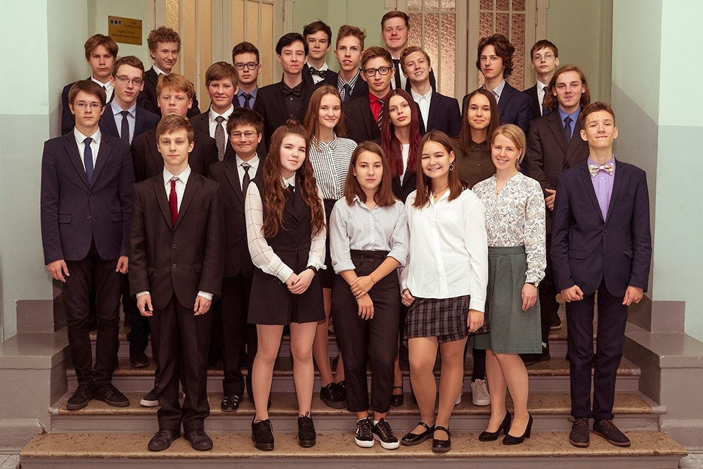 В школе. Выпускные альбомы СПБ. Фотограф в Садик и Школу