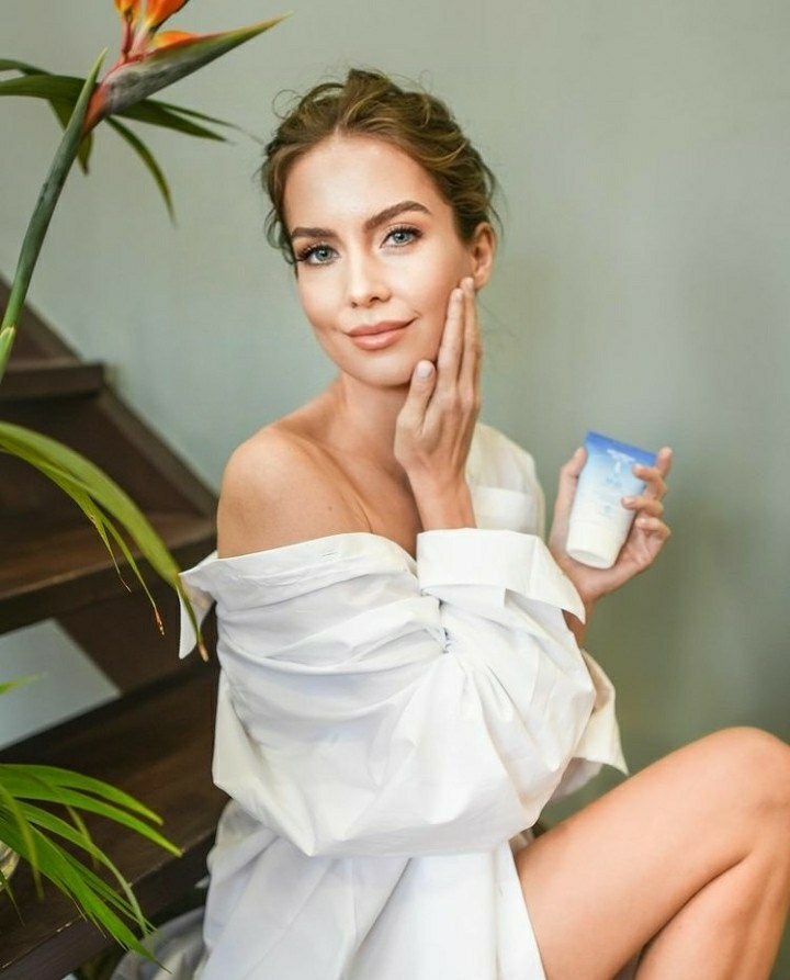 Анастасия, 40-42 р-р, 165 см. KED Production — продакшн из СПб. Создаём фото, видео и контент, который помогает брендам и селлерам продавать больше