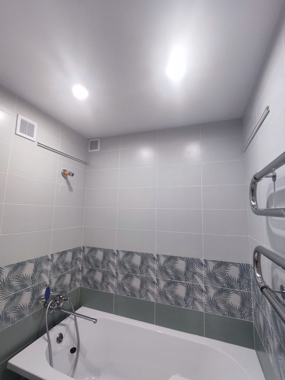 Ванная комната (ул. А. Губкина д. 1). Ремонт санузла, туалета, ванной под ключ в Казани. Укладка плитки