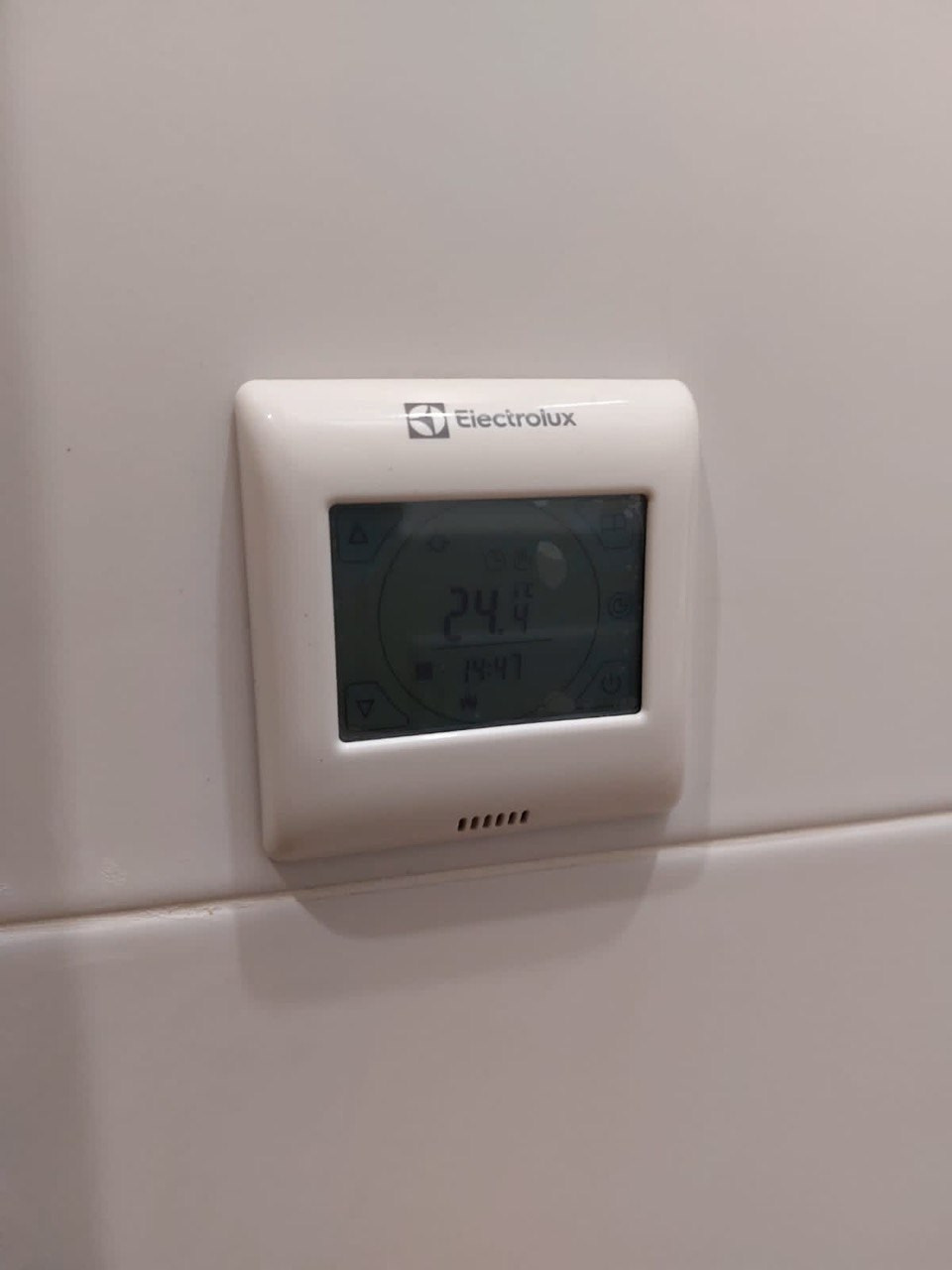 Ванная комната с раздельным санузлом (ул. Ф. Амирхана д. 79). Ремонт санузла, туалета, ванной под ключ в Казани. Укладка плитки