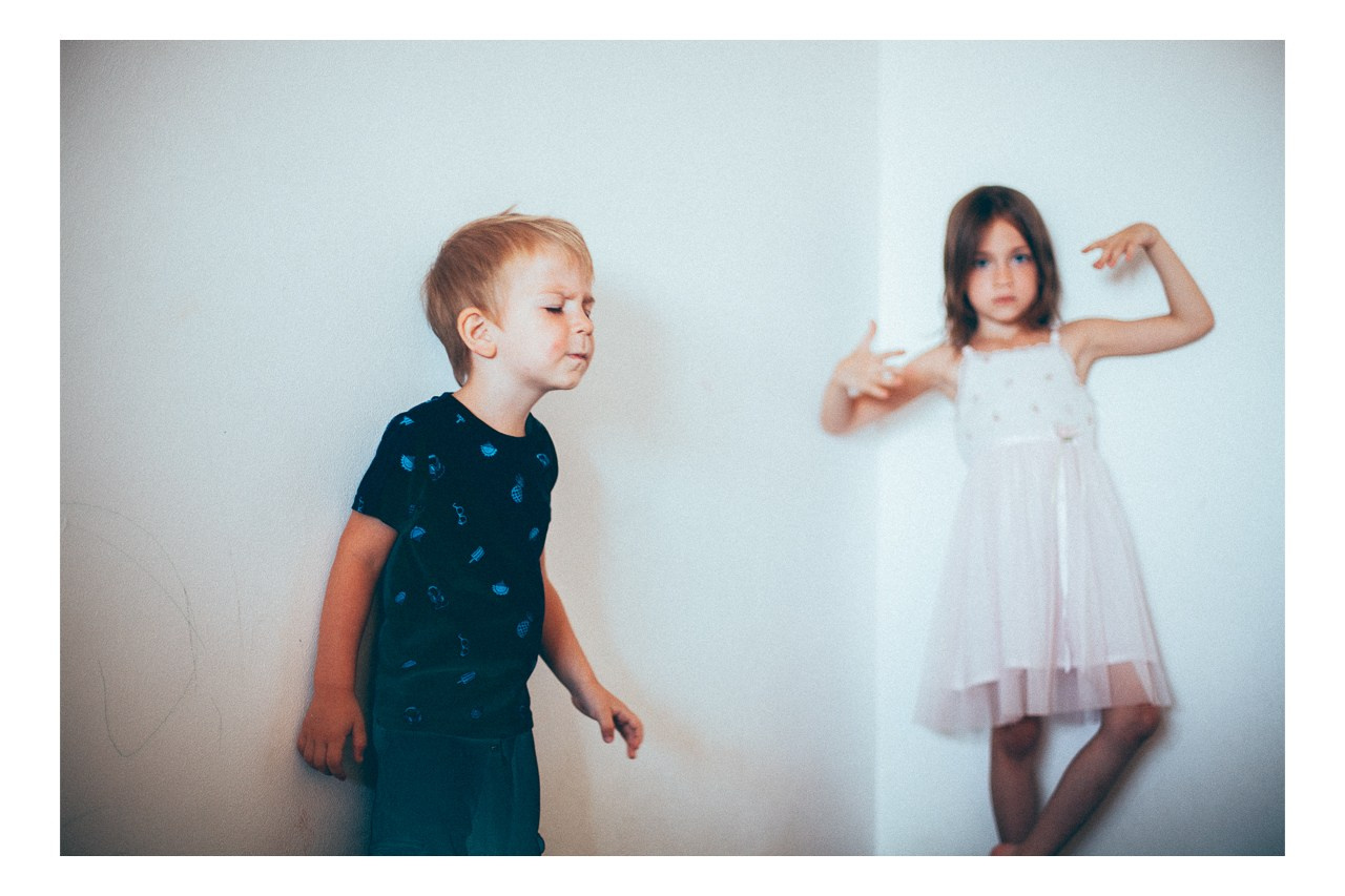 Брат и сестра. Фотограф Денис Денисов