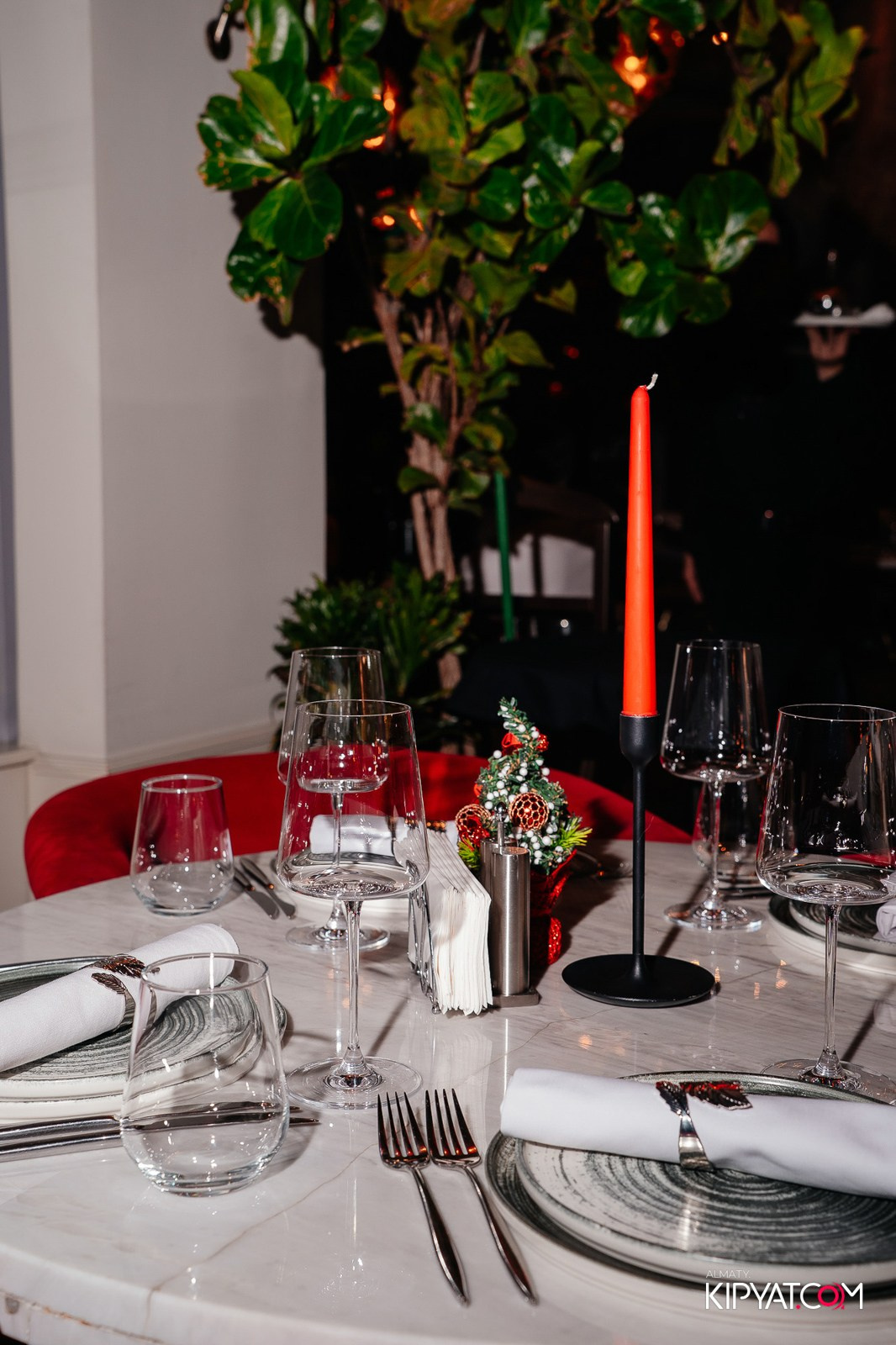 РЕСТОРАН BARFLY. КИПЯТКОМ АЛМАТЫ!