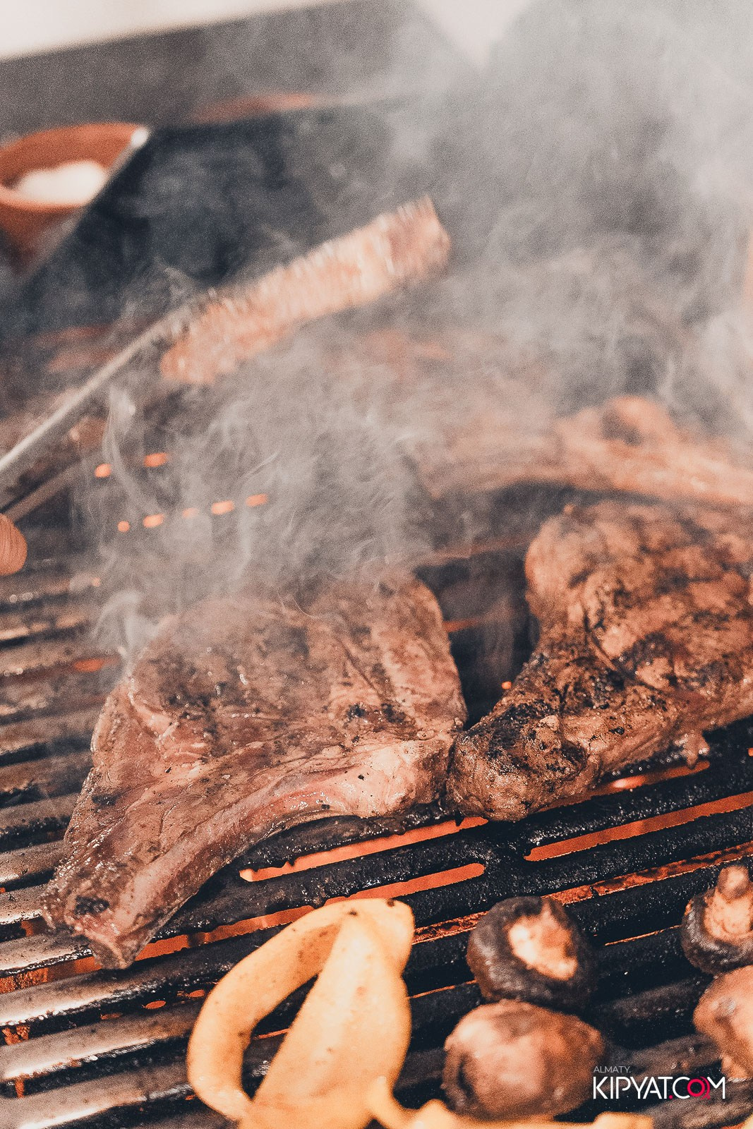 РЕСТОРАН ЛАРИСС ИВАННУ ХАЧУ. КИПЯТКОМ АЛМАТЫ!