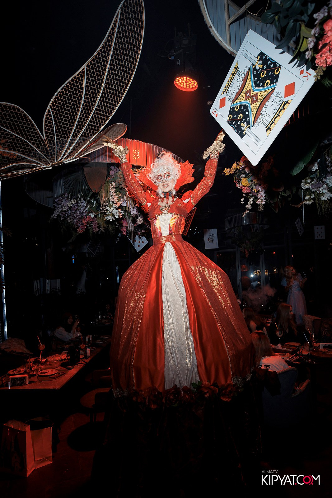 FRIENDS BSR & TERRACE. КИПЯТКОМ АЛМАТЫ!