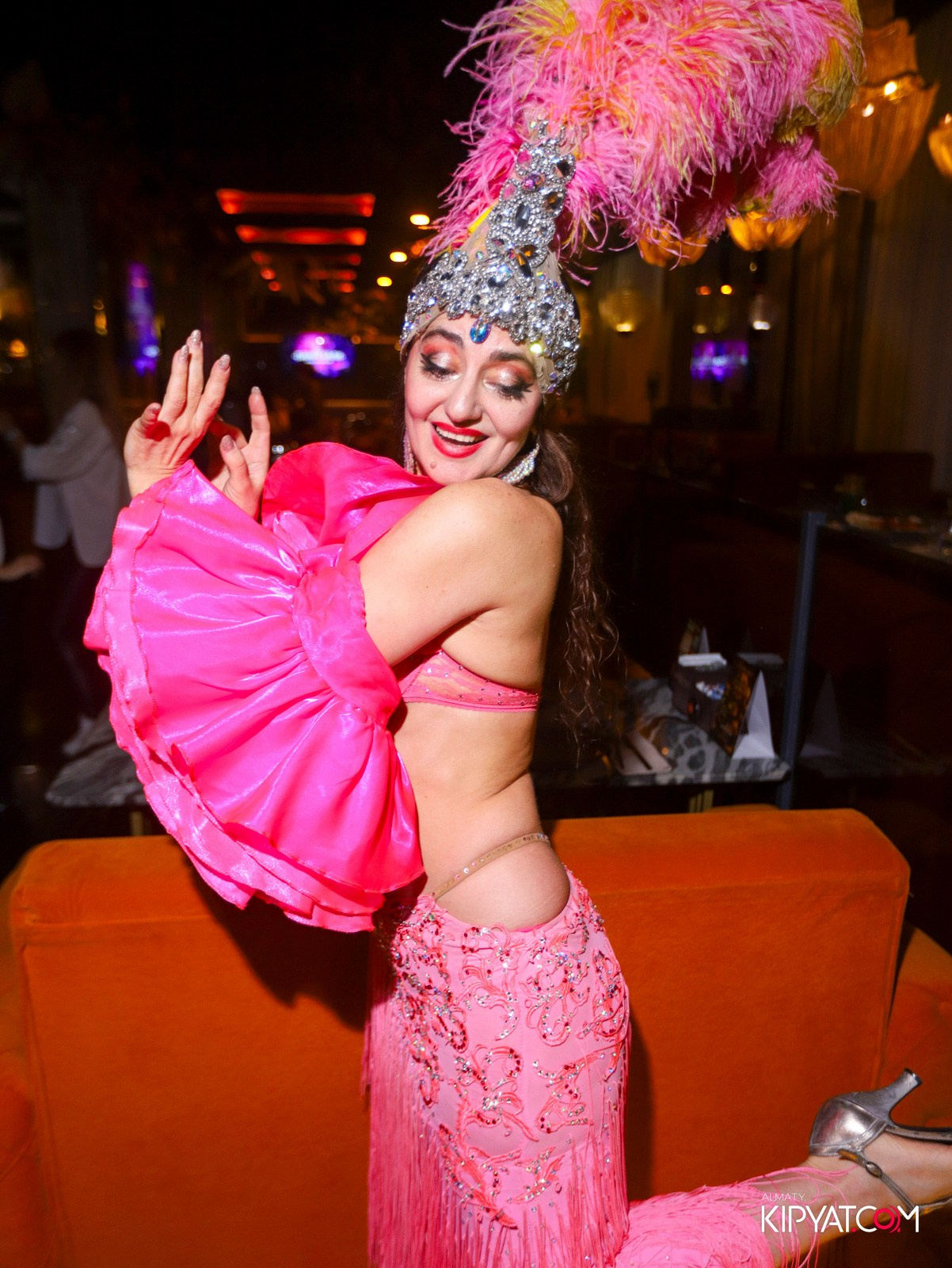 БАР ПАНАЕХАЛИ НА ДОСТЫК. КИПЯТКОМ АЛМАТЫ! Фотосъемка мероприятий в Алматы