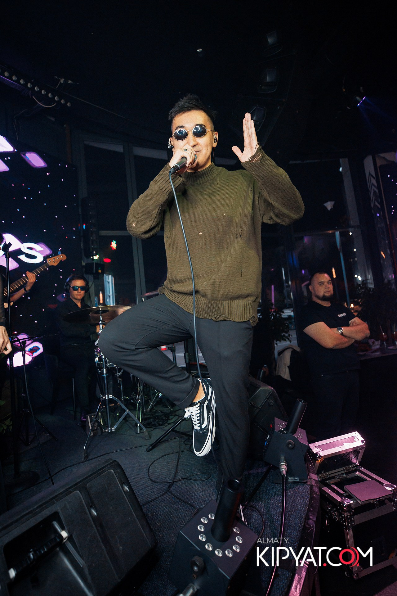 Friends bar & terrace. КИПЯТКОМ АЛМАТЫ!