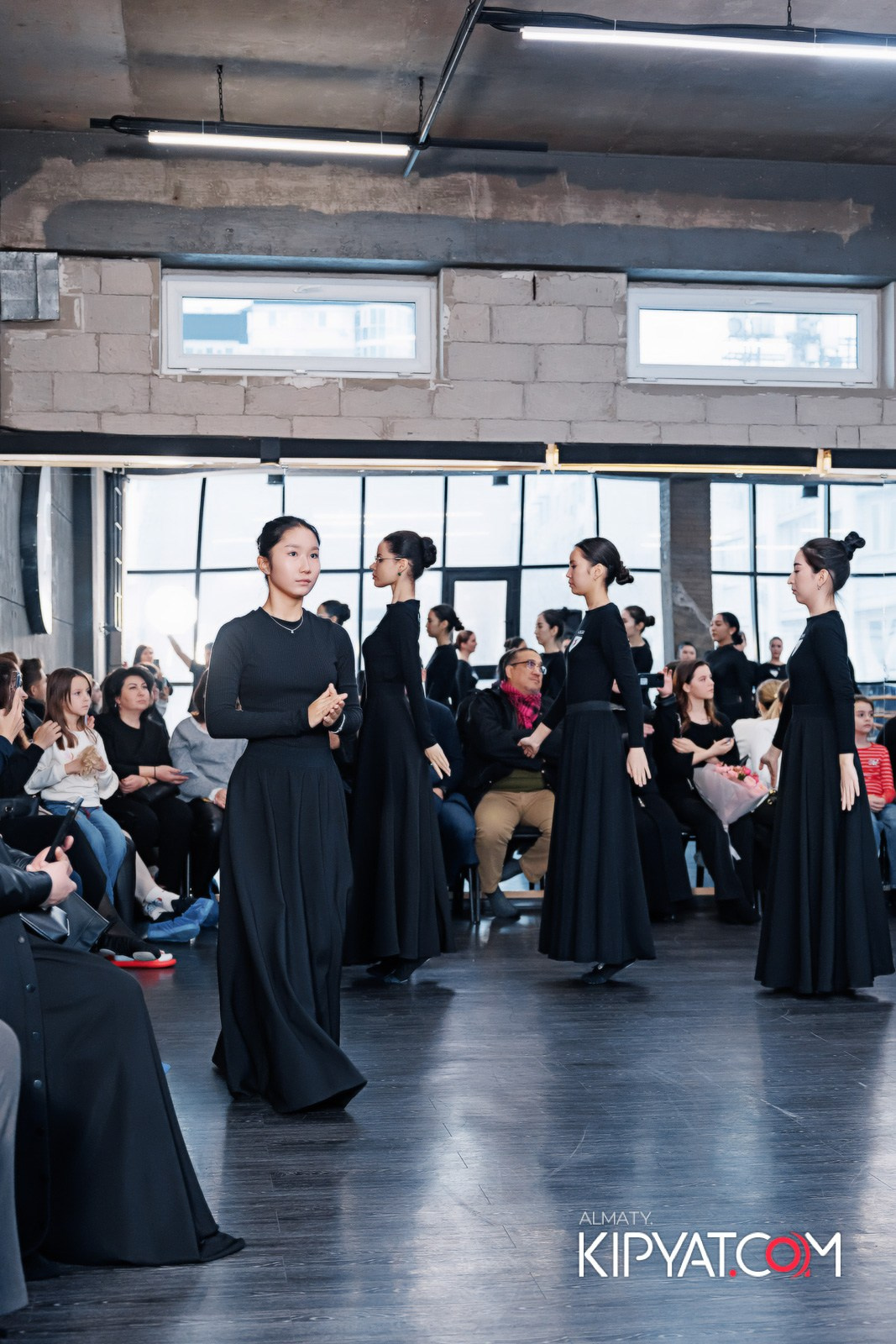 BLOCKBUSTER ТАНЦЕВАЛЬНАЯ АКАДЕМИЯ. КИПЯТКОМ АЛМАТЫ!