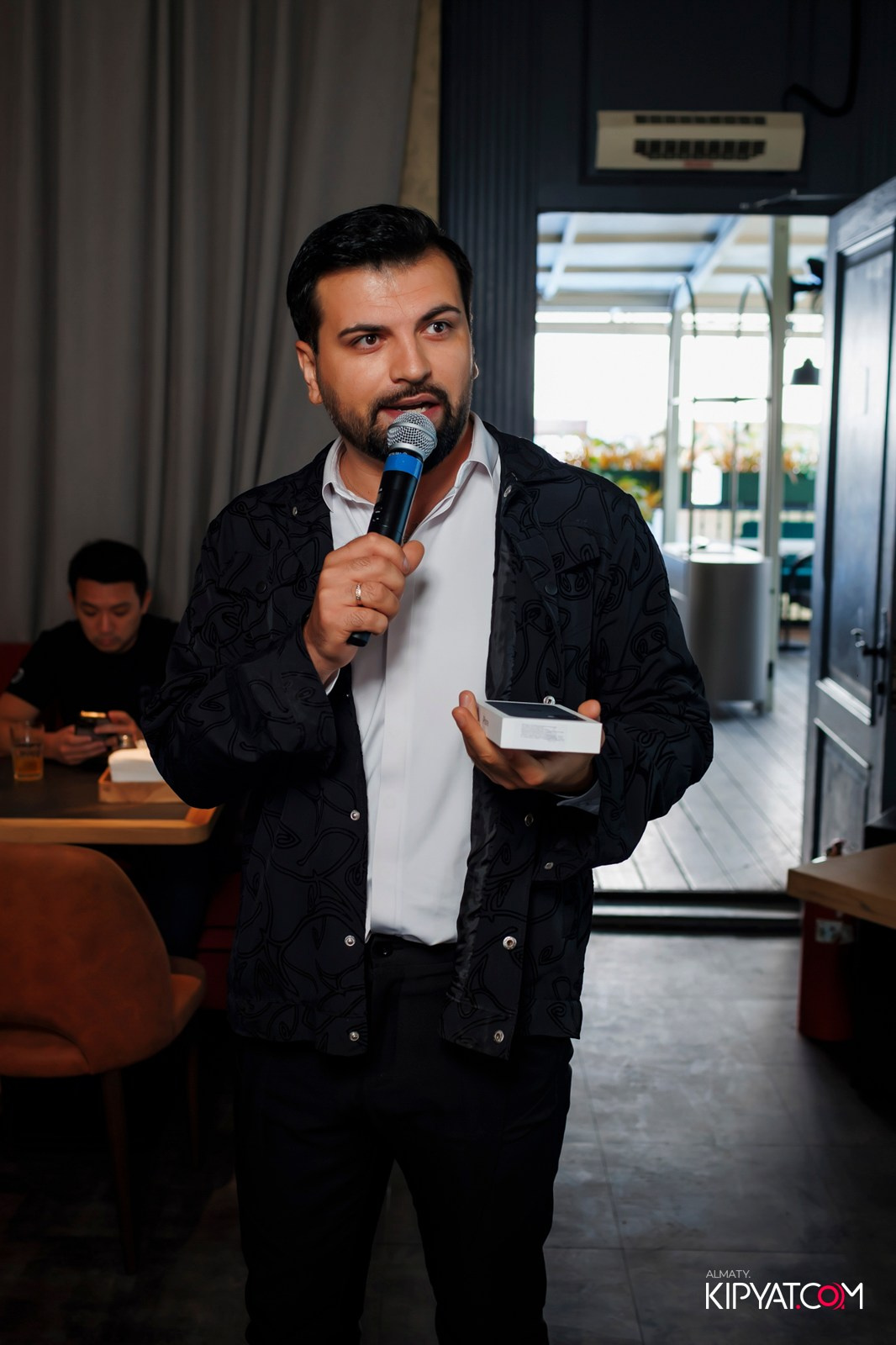 ПИНТА НА ТУЛЕБАЕВА. КИПЯТКОМ АЛМАТЫ! Фотосъемка мероприятий в Алматы