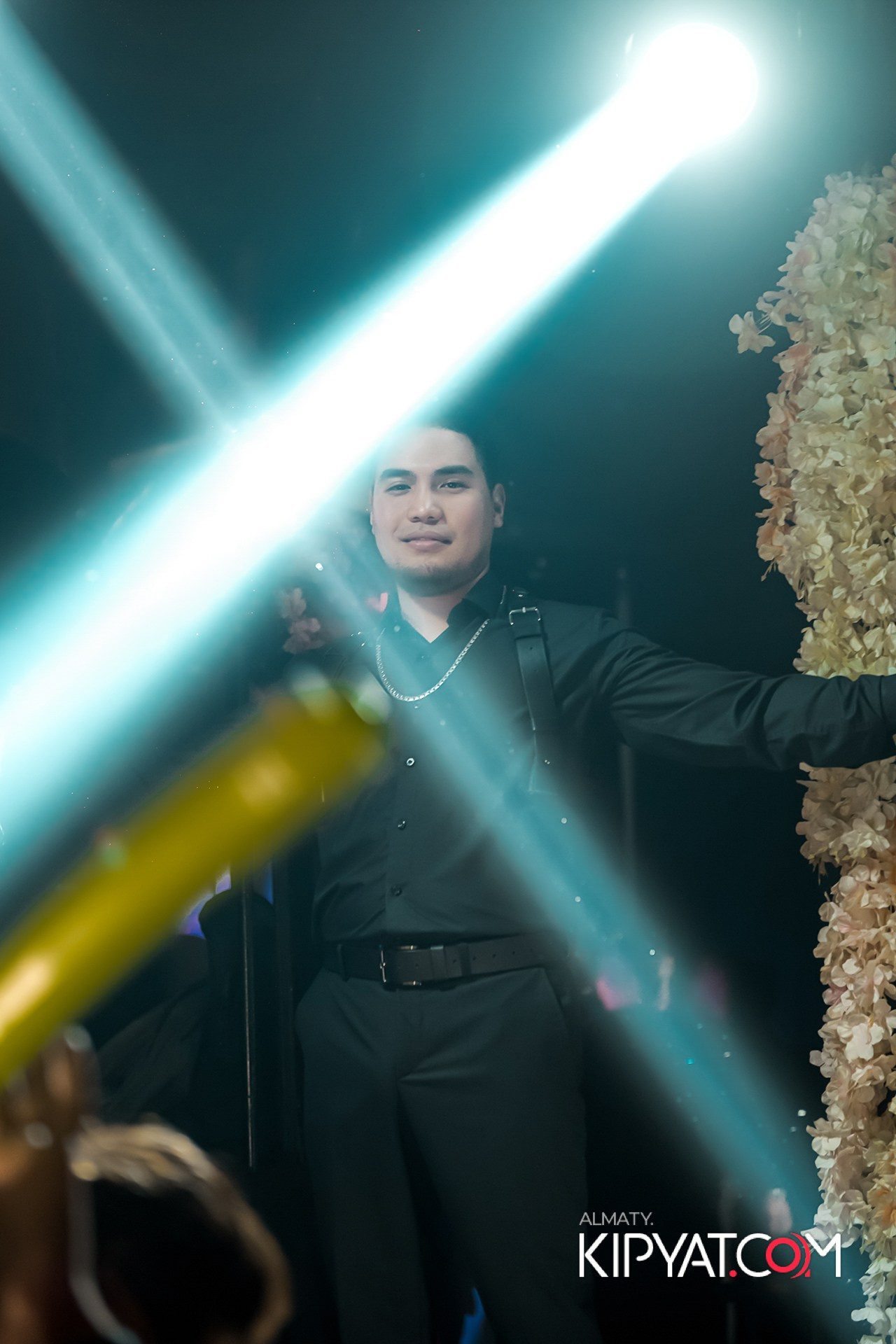 UYAT EMES BAR. КИПЯТКОМ АЛМАТЫ!