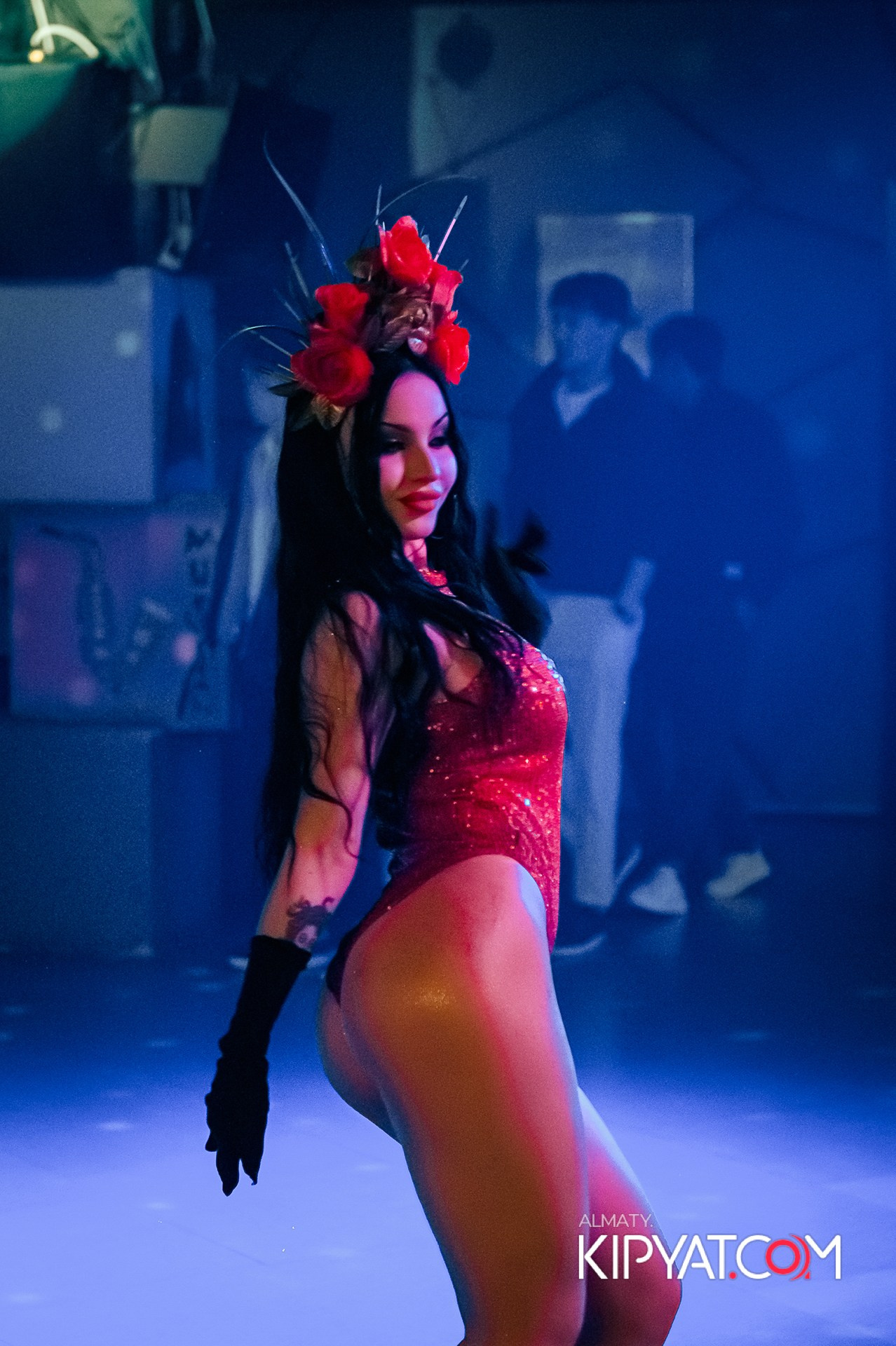 DOS 1 BAR. КИПЯТКОМ АЛМАТЫ!