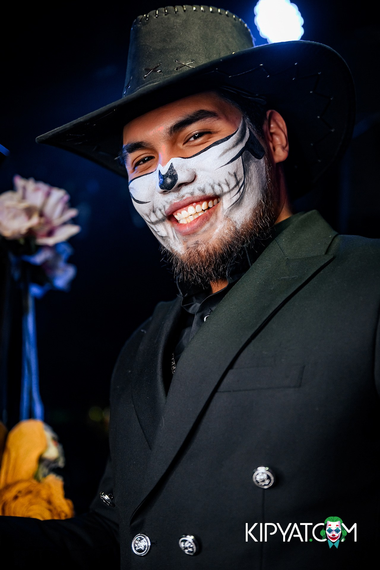 UYAT EMES BAR. КИПЯТКОМ АЛМАТЫ!