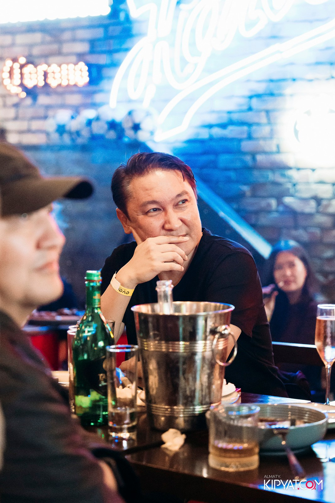 HARVEY'S PUB. КИПЯТКОМ АЛМАТЫ!