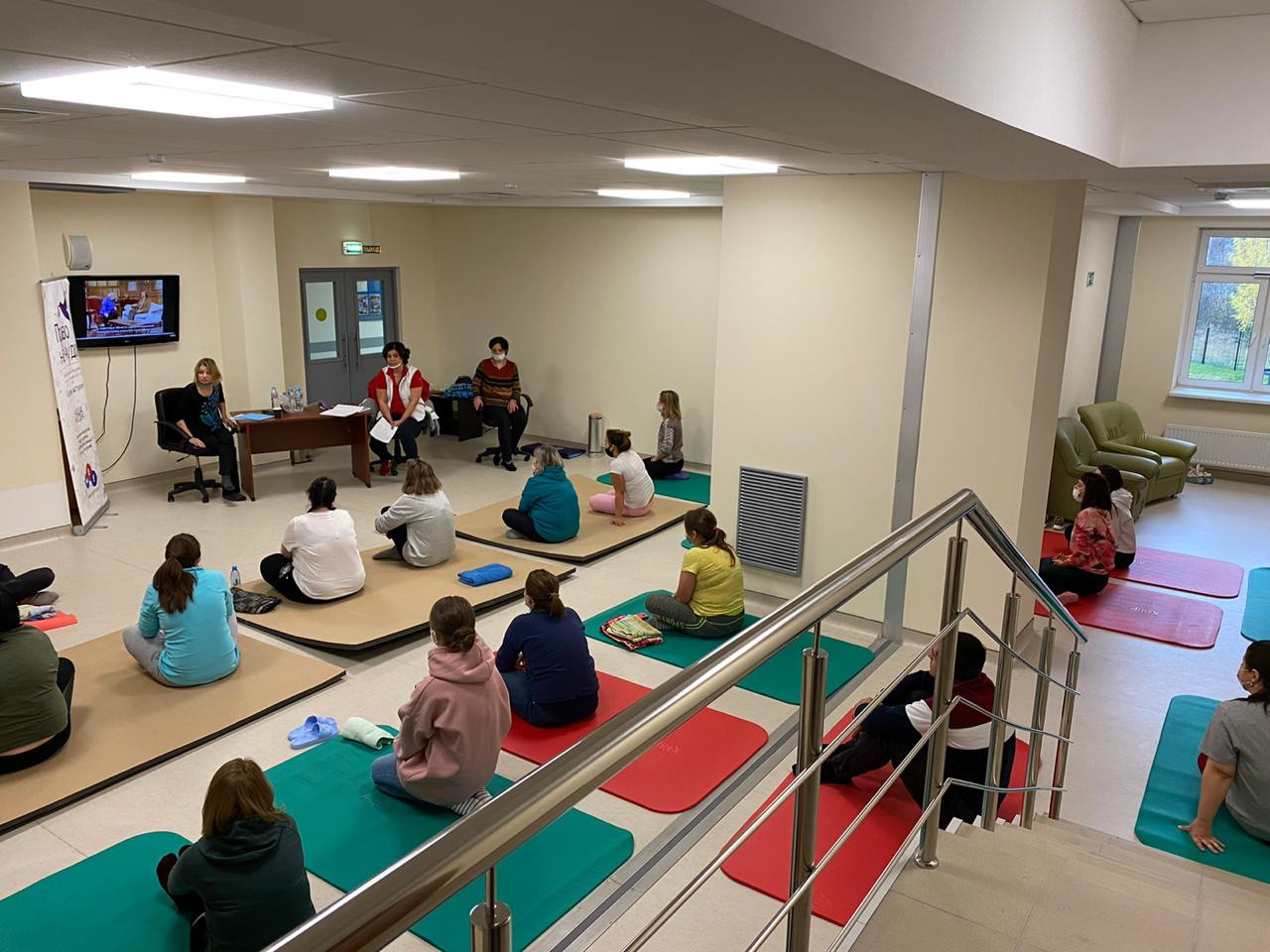 Ознакомительный тренинг для родителей недоношенных детей, которые находятся в группе риска по формированию двигательных нарушений, в перинатальном центре г. Петрозаводска. Тренинг проводился в рамках проекта БФ "Право на чудо"  