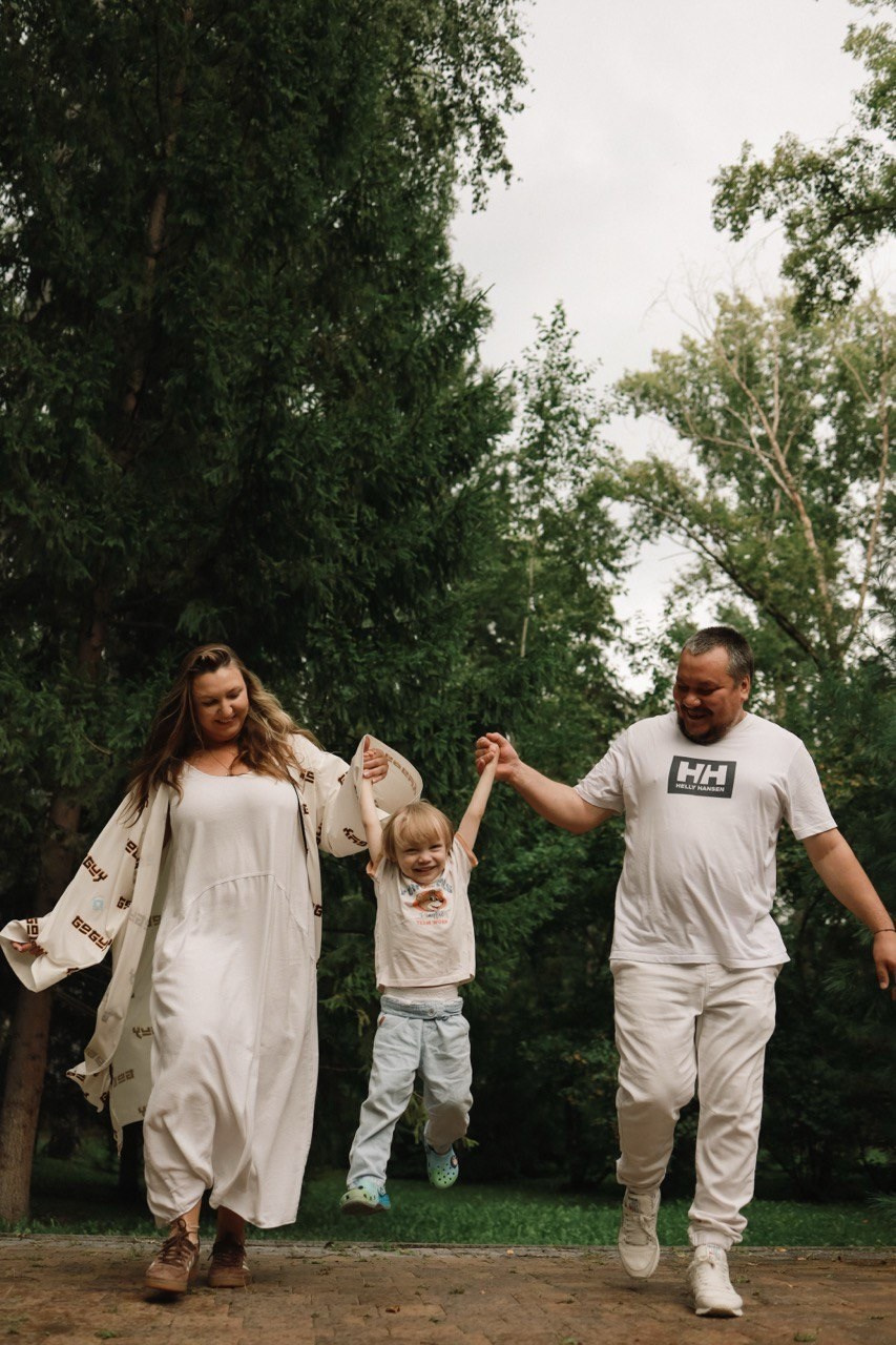 Прогулка с близкими в Лагерном саду. Семейный фотограф в Томске Максимова Екатерина