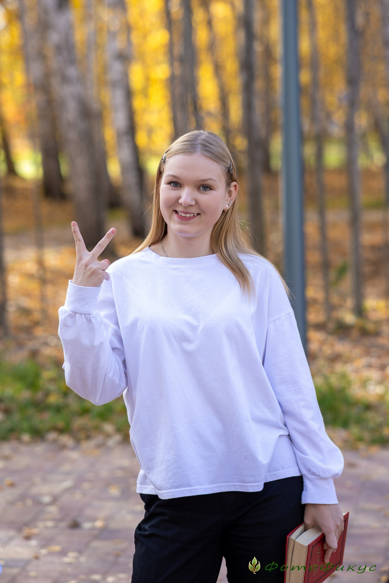 Старшеклассники. В школе, на улице. Фотографы Евгений и Екатерина. Фотофикус. Тюмень