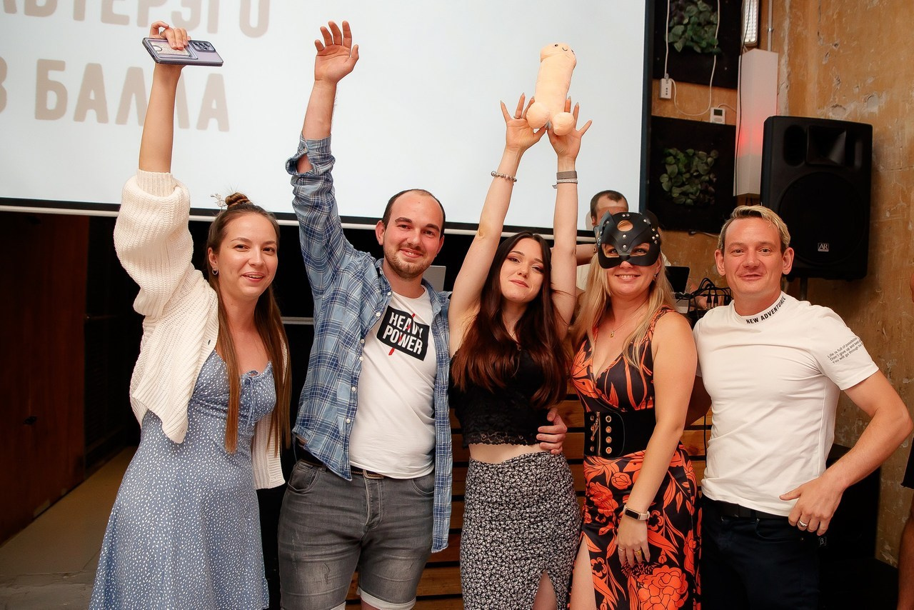 מָשׁוֹב. יבגני פלבין. צלם. תעשייה, דיווחים, חתונות, פורטרט