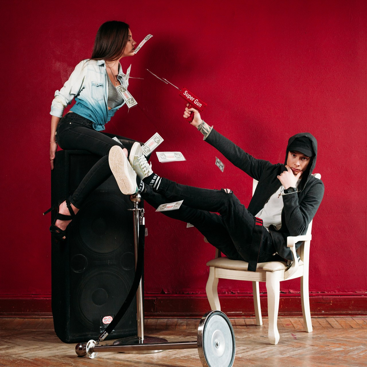 Современная концептуальная фотография о теле, уязвимости и идентичности. Визуальная практика на стиле честности, пост-иронии и искусства.Рекламная фотография, Концептуальная фотография, Современный художник, Психология, Коммерческий фотограф, Репортажный фотограф, Стрит фотография, Арт, Сюрреализм, Мобильная фотография, Снято на айфон, Дима Бурза