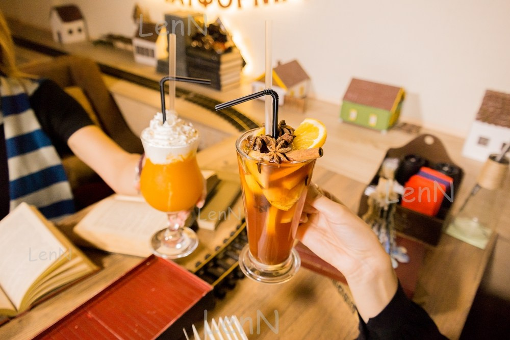 Фото-контент для кафе и ресторанов. AI Фотограф Краснодар: мужские и женские фотосессии, стилизация съемки. Нейро-фотосессии онлайн