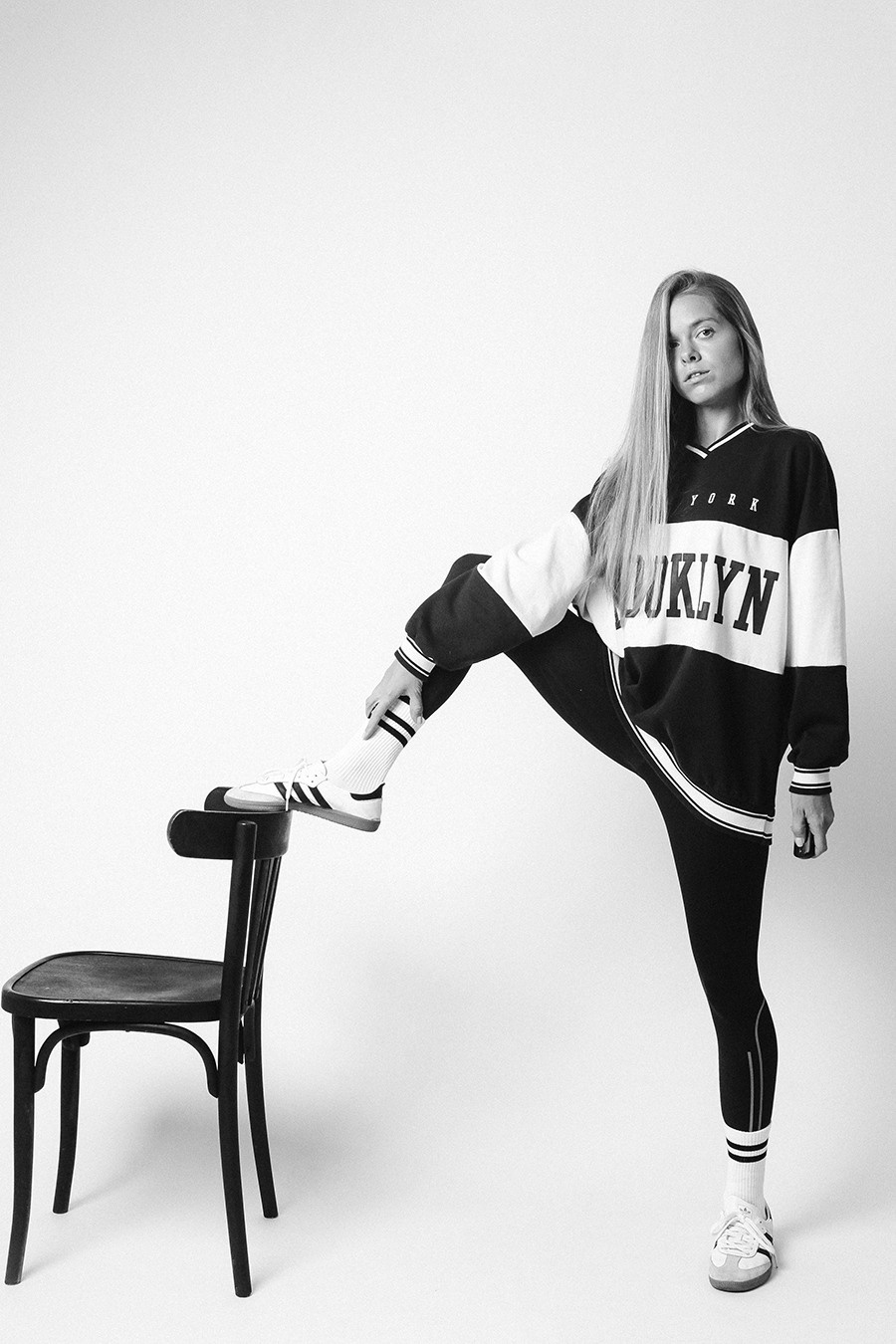 Фотостудия в Самаре. Фотостудия без фотографа. Автопортретная Самара