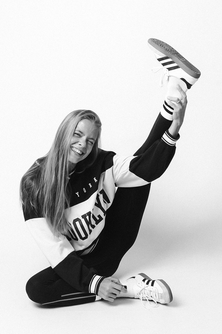 Фотостудия в Самаре. Фотостудия без фотографа. Автопортретная Самара