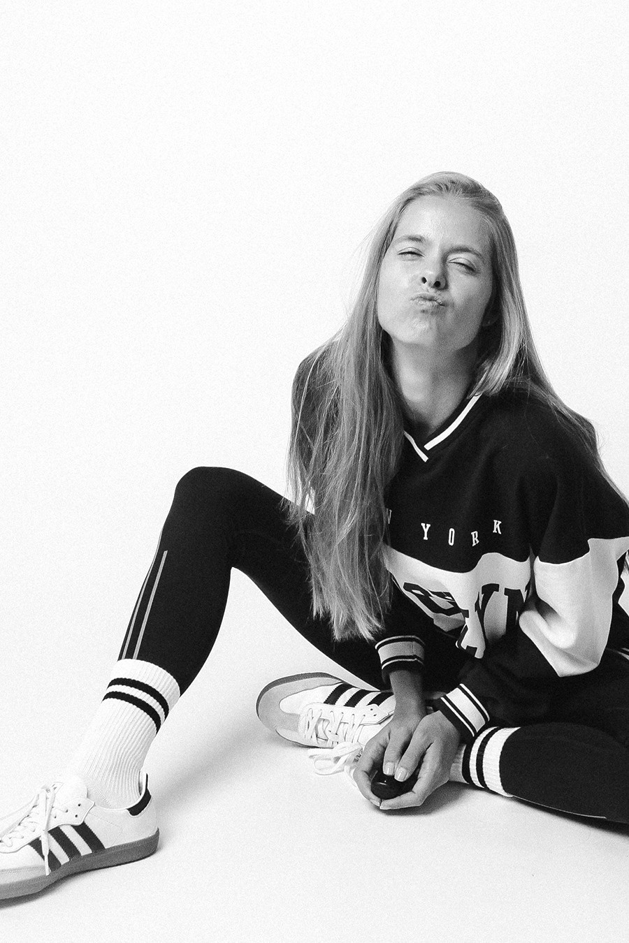 Фотостудия в Самаре. Фотостудия без фотографа. Автопортретная Самара