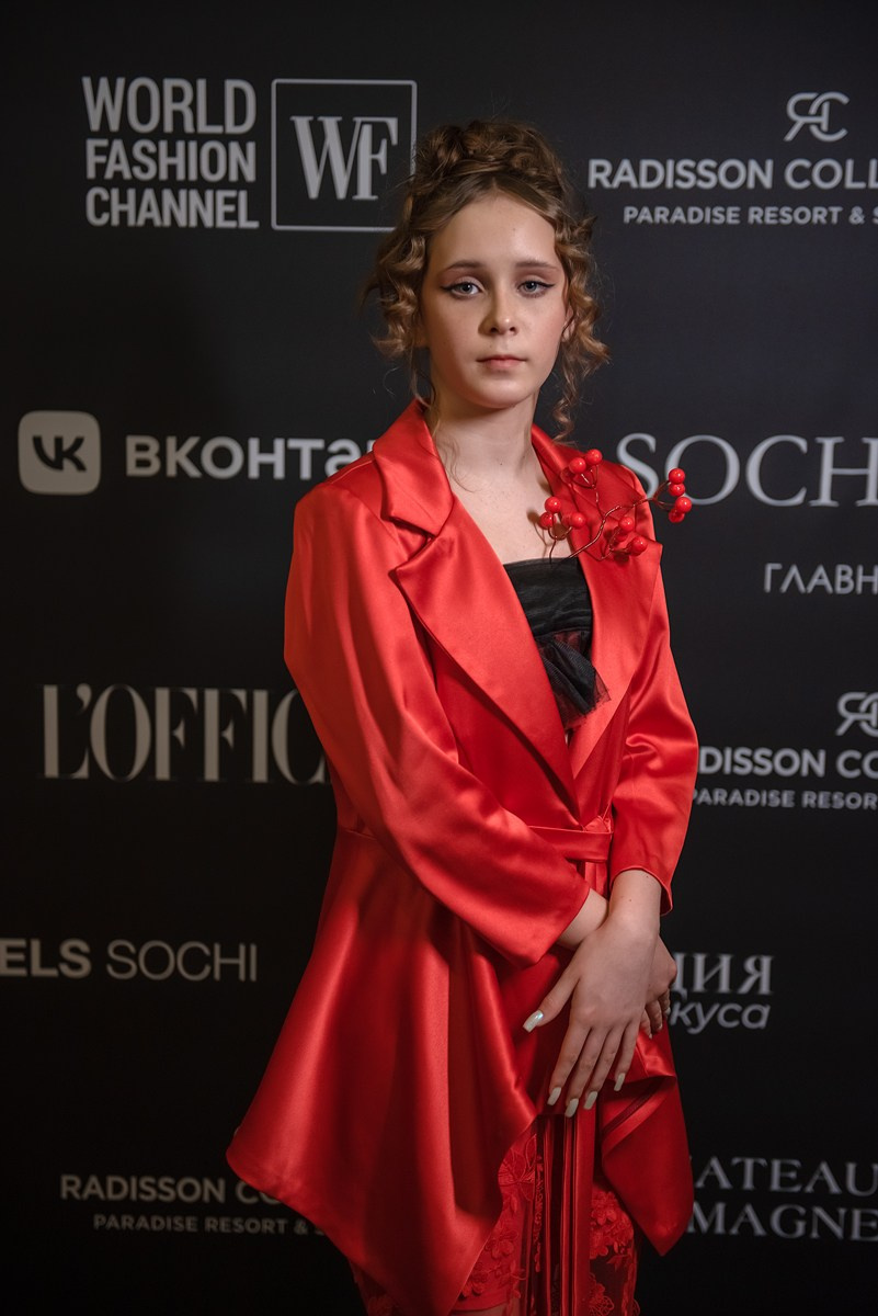 SochiFashionWeek2024 дизайнер Анохина Светлана. Семейный и коммерческий фотограф в Сочи Александр Бодунов