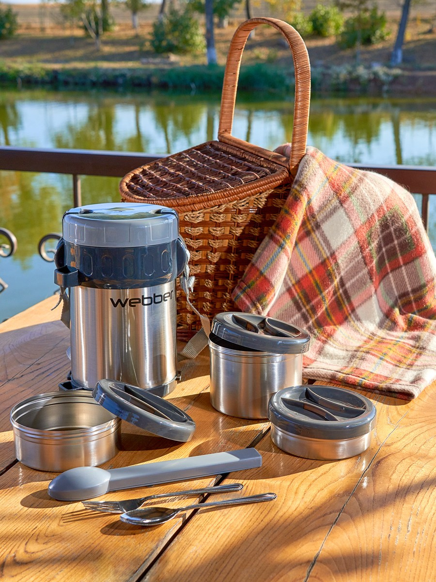 Для МАРКЕТПЛЕЙСОВ. Max Matvich and Victoria Basova are professionals in their field