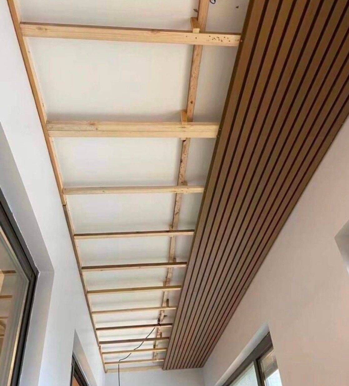 Фото в интерьере. Продажа декоративных панелей и аксессуаров для их монтажа на всей территории РФ