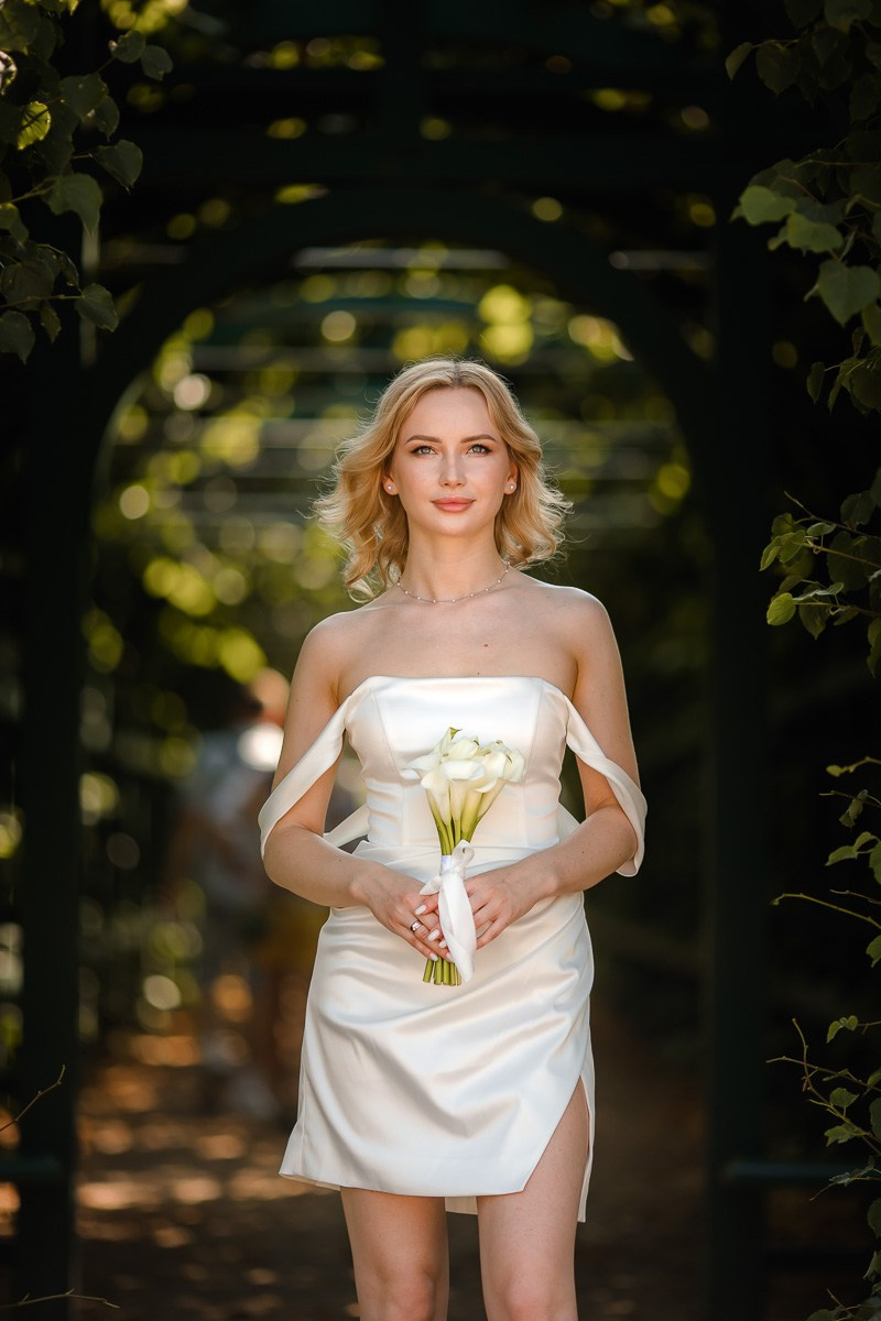 Свадебная фотосессия на улице. Свадебный фотограф в Санкт-Петербурге Антон Владимиров