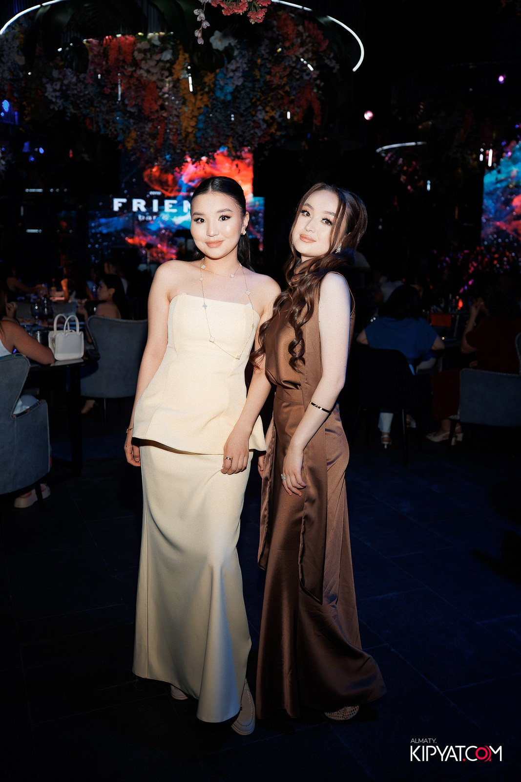 FRIENDS BAR & TERRACE. КИПЯТКОМ АЛМАТЫ!