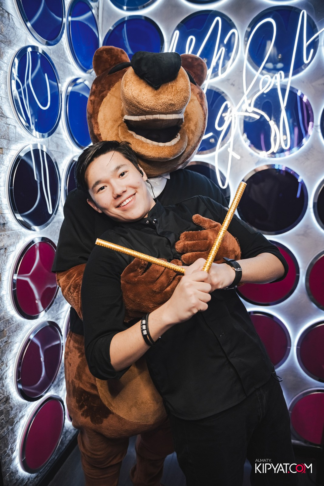 УХО И МЕДВЕДЬ НА ГАГАРИНА. КИПЯТКОМ АЛМАТЫ!