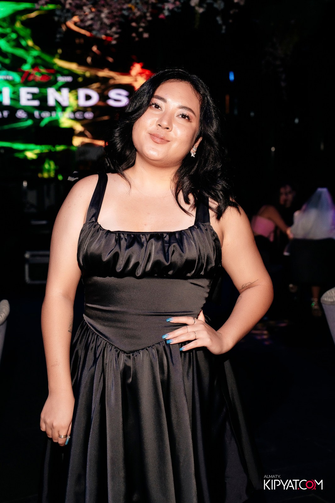 FRIENDS BAR & TERRACE. КИПЯТКОМ АЛМАТЫ!