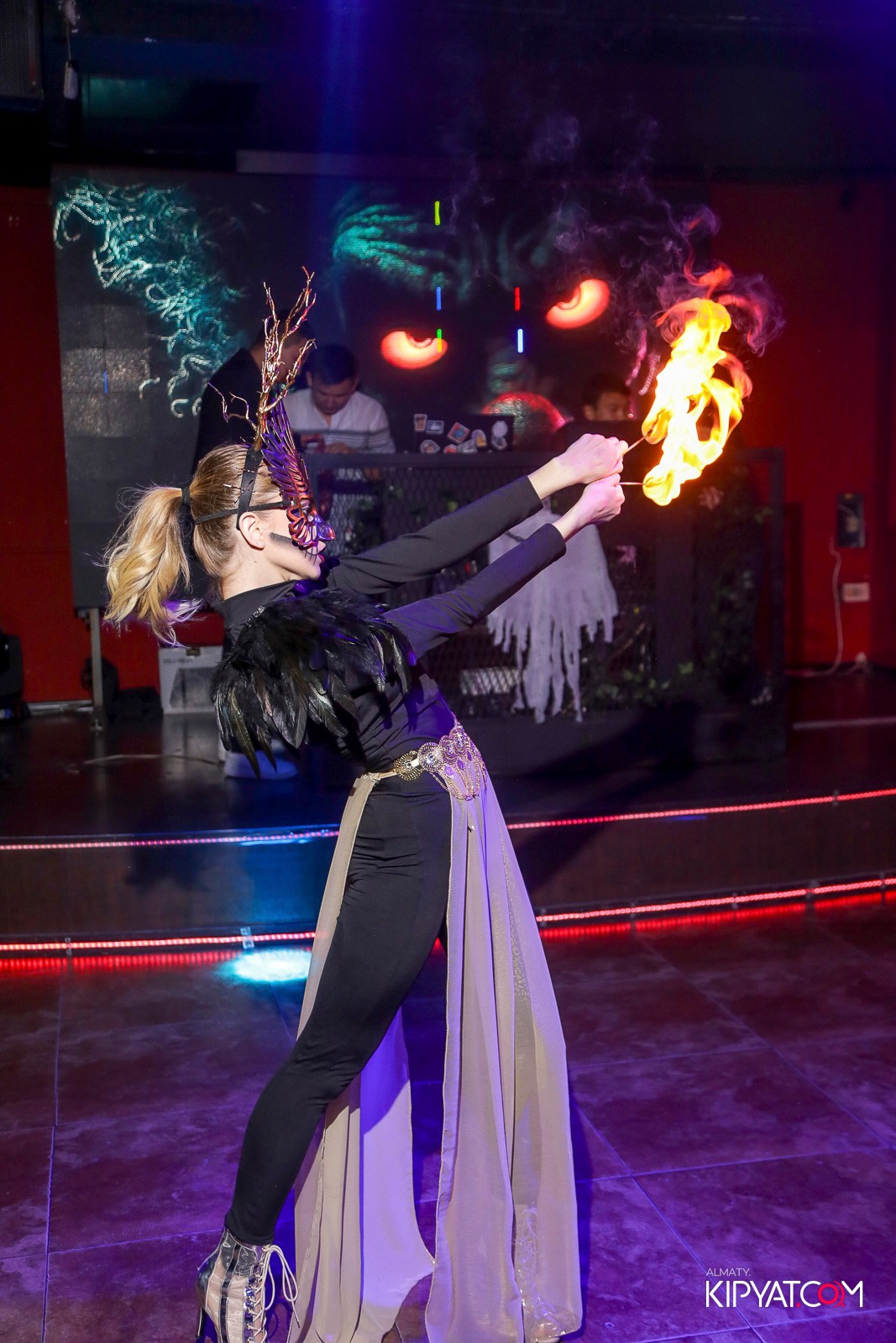 ARAGOSTA ДИСКО-БАР. КИПЯТКОМ АЛМАТЫ!