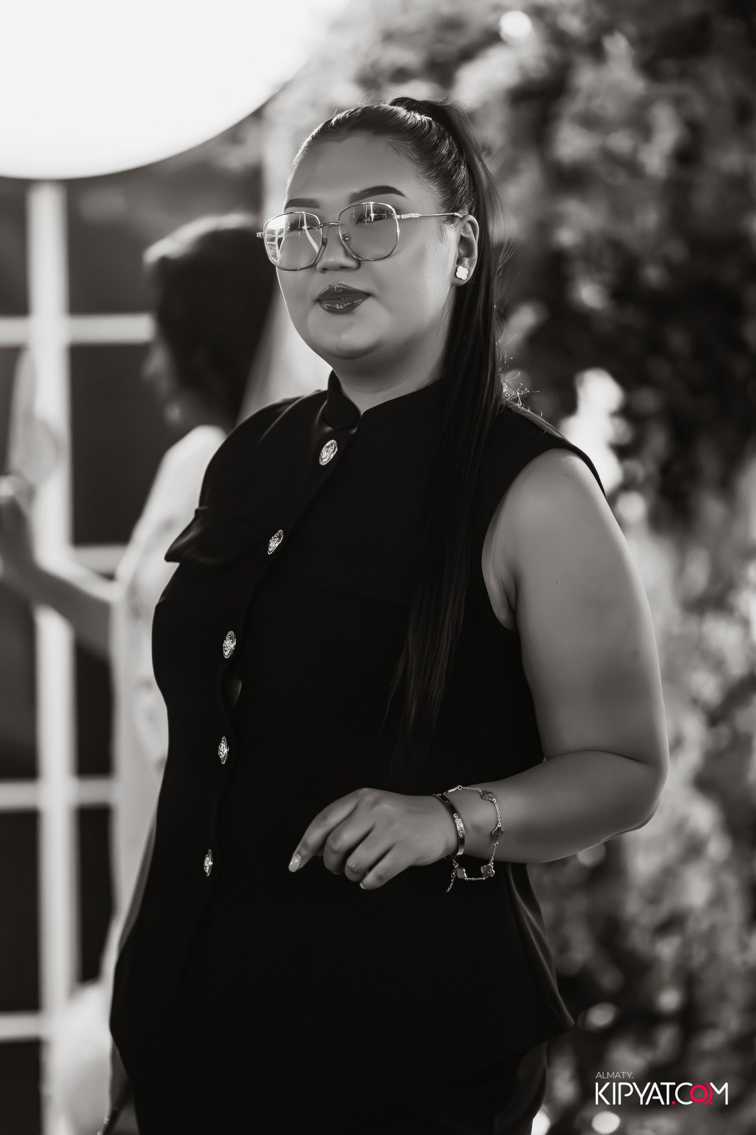 FRIENDS BAR & TERRACE. КИПЯТКОМ АЛМАТЫ!