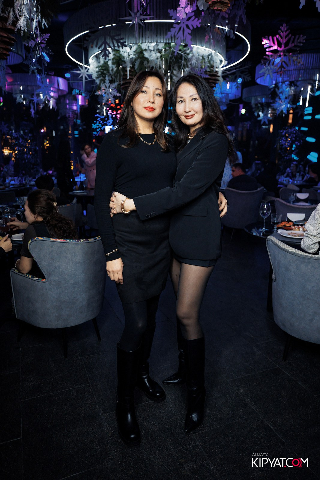 FRIENDS BAR & TERRACE. КИПЯТКОМ АЛМАТЫ!