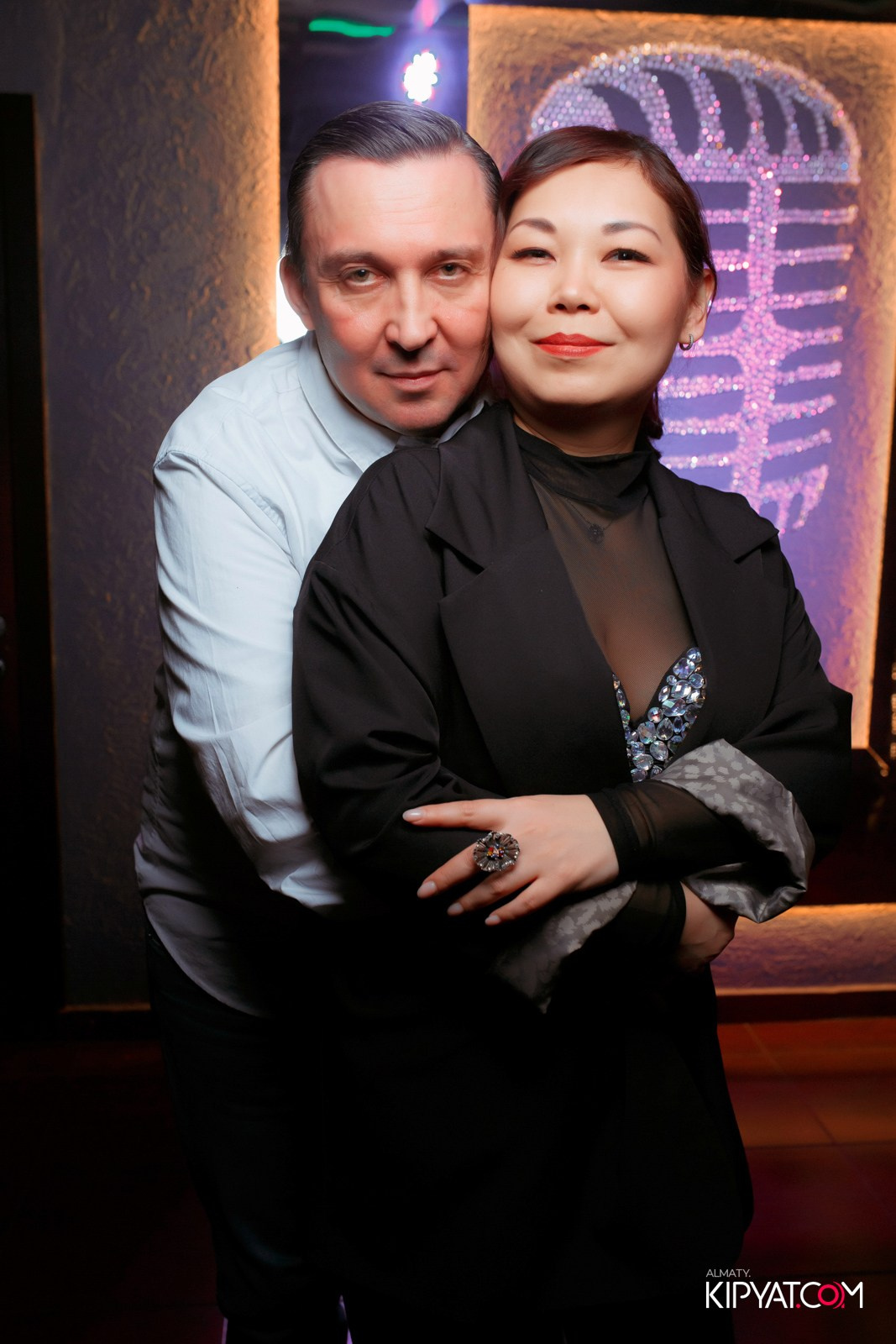 КАРАОКЕ МИКРОФОН. КИПЯТКОМ АЛМАТЫ!