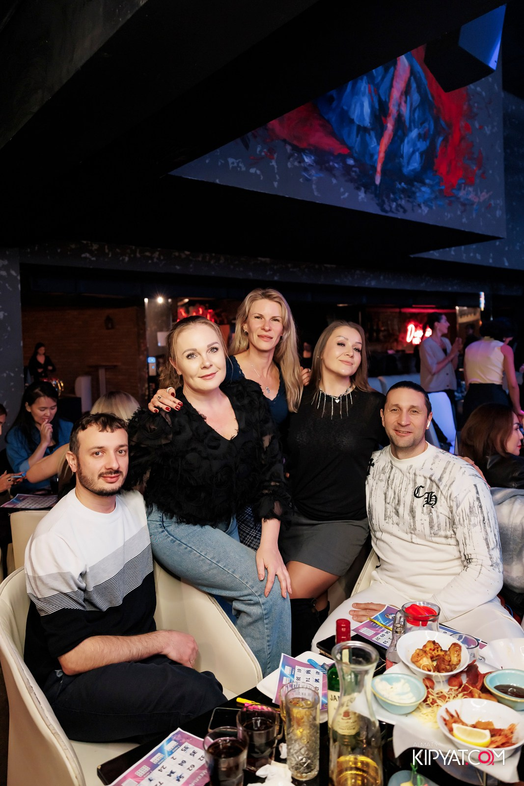 МУЗЫКАЛЬНОЕ ЛОТО В HIT RETRO. КИПЯТКОМ АЛМАТЫ! Фотосъемка мероприятий в Алматы