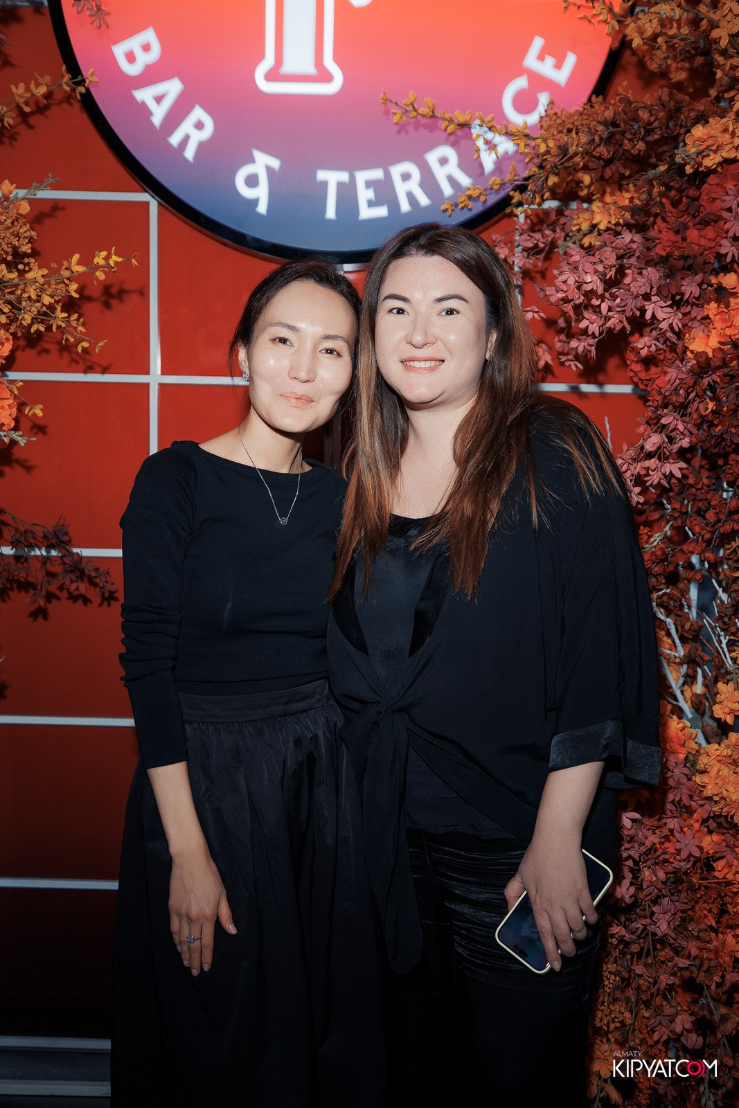 FRIENDS BAR & TERRACE. КИПЯТКОМ АЛМАТЫ!